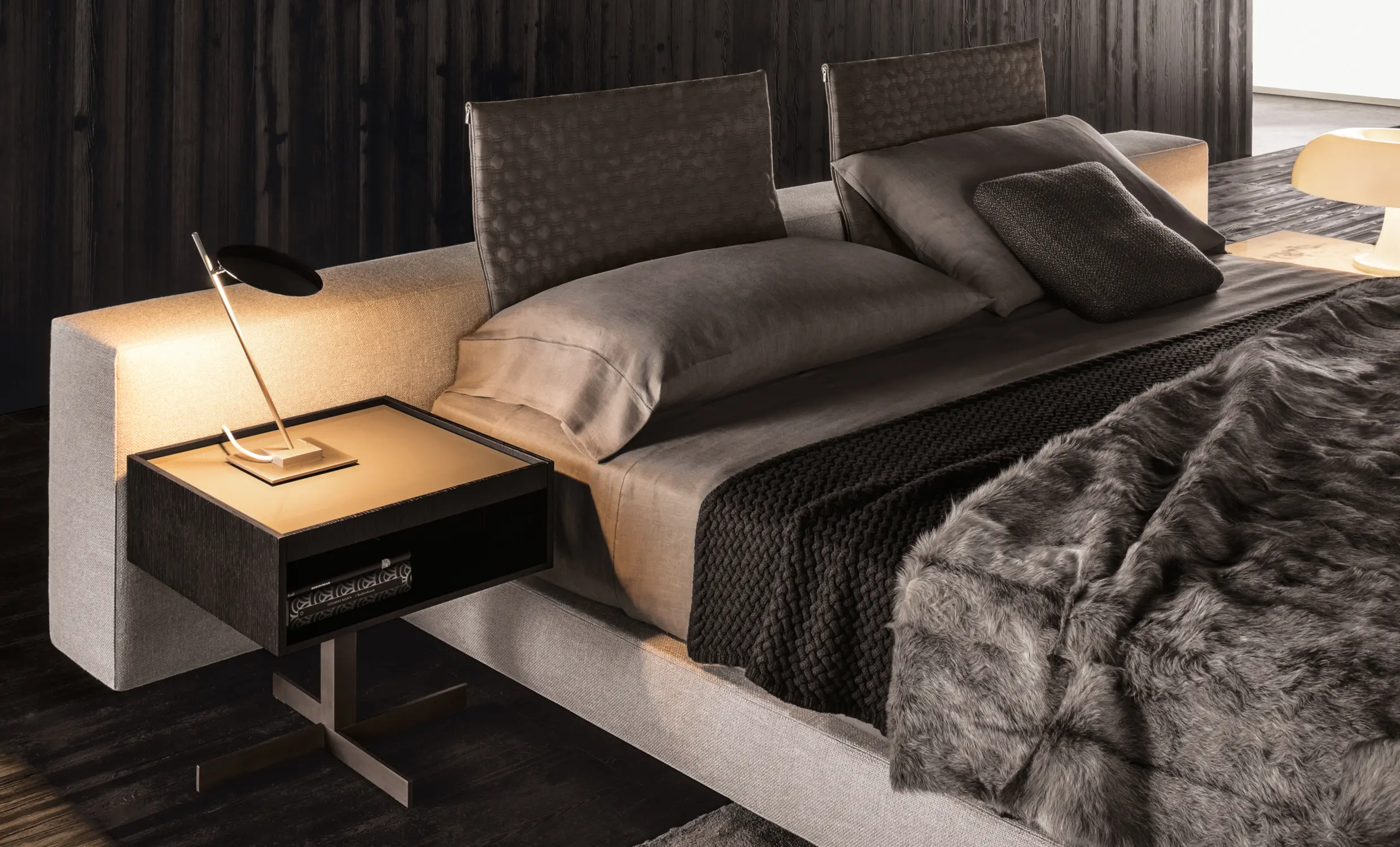 Minotti - Yang Bed Offset
