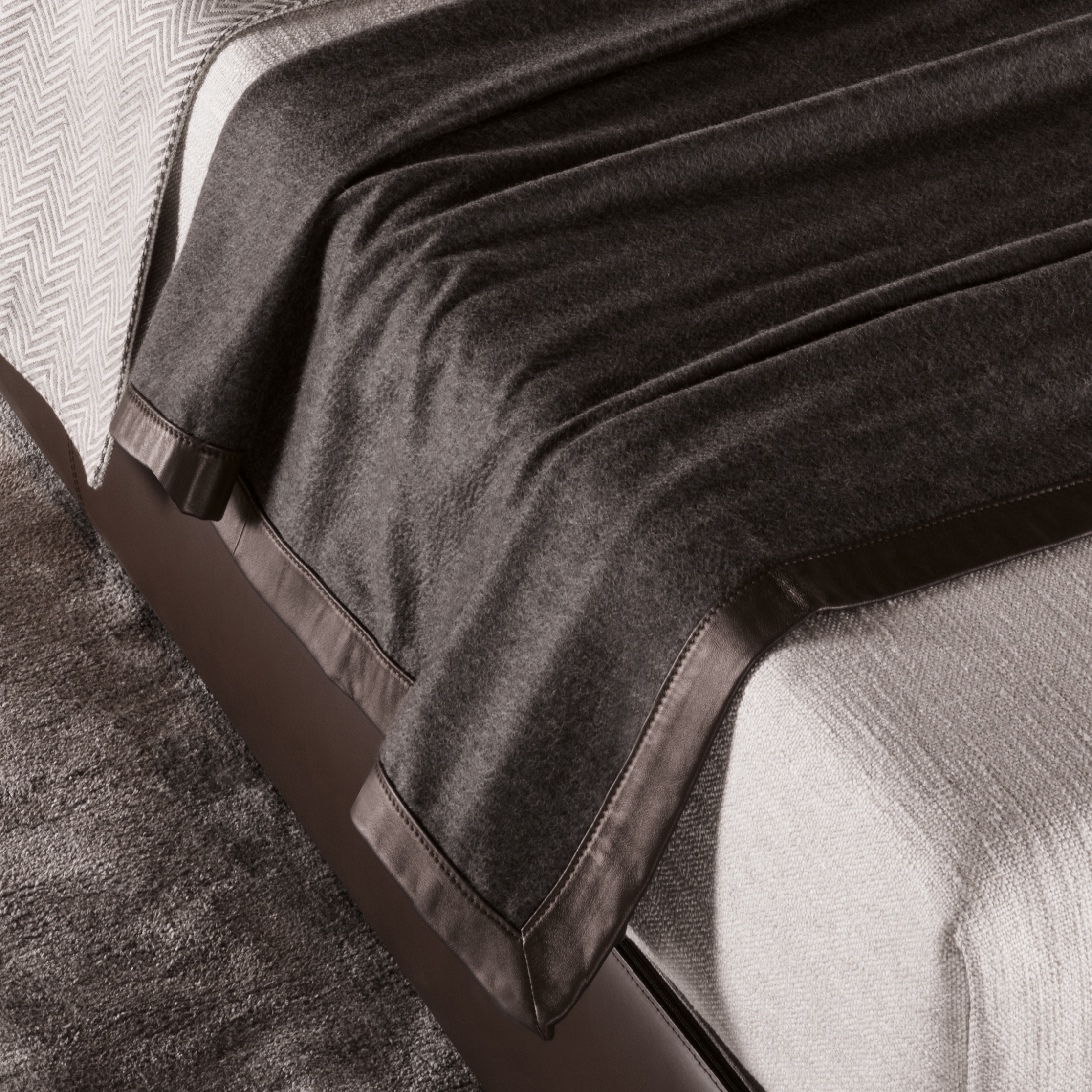 Display product Cachemire from manufacturer Minotti