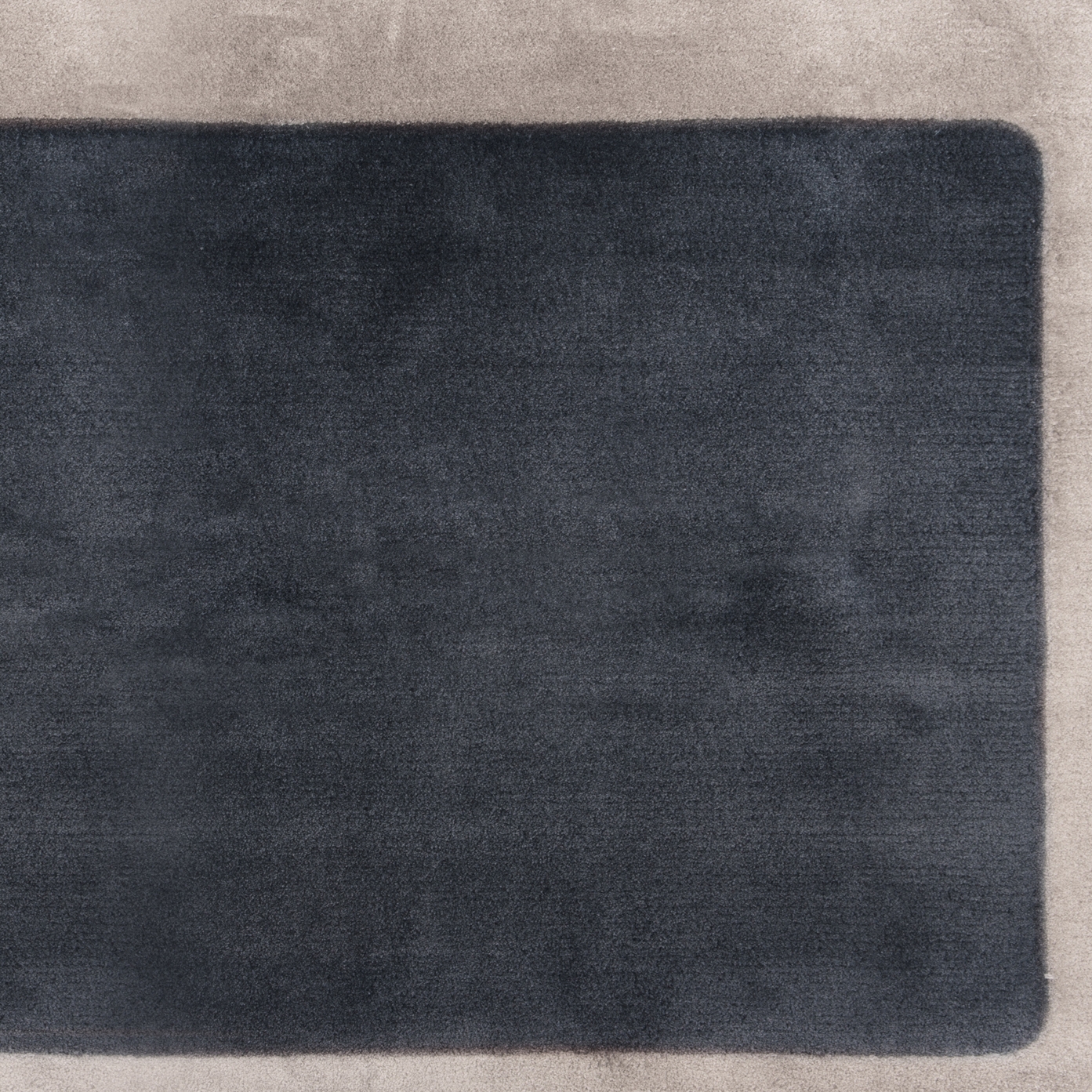 Display product Dibbet Cambré from manufacturer Minotti