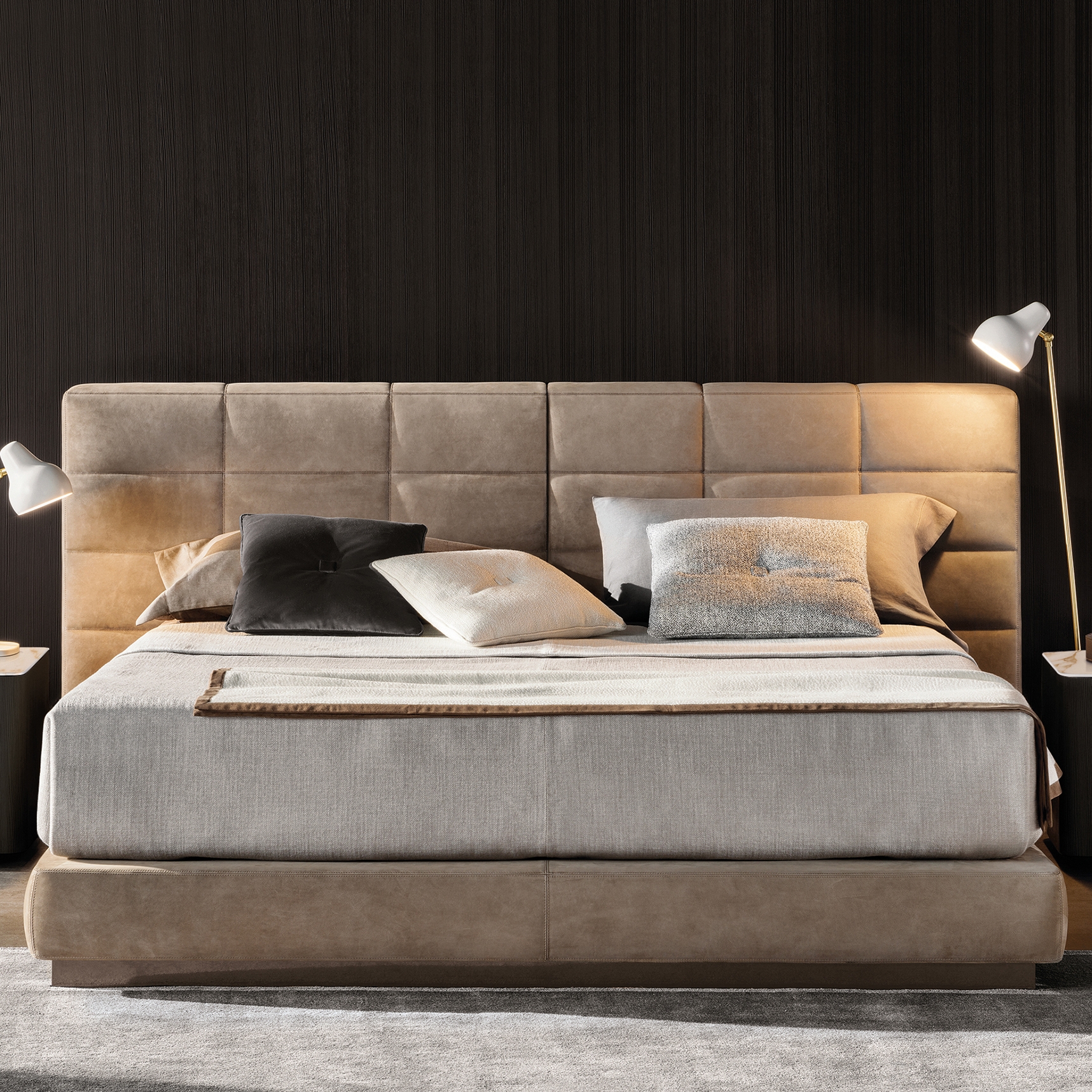 Display product Lawrence Bed from manufacturer Minotti