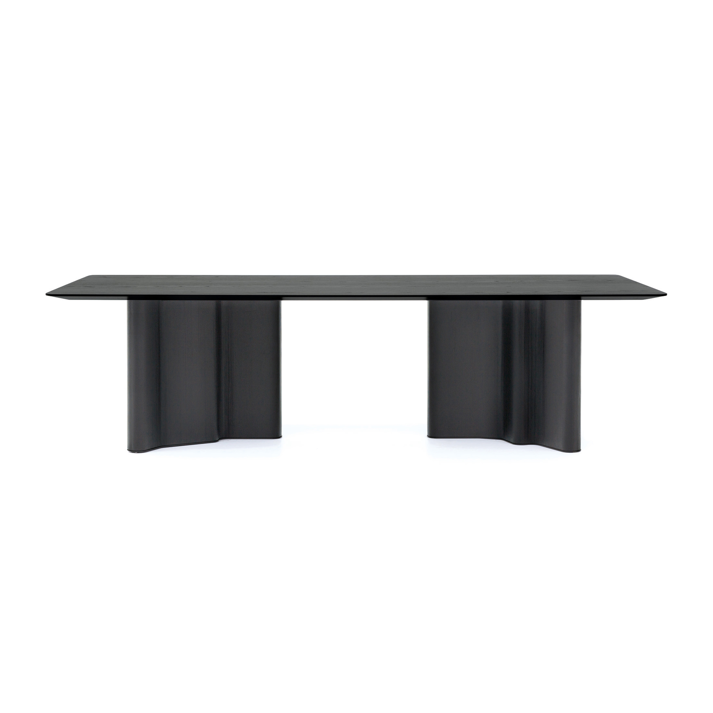 Display product Lou Table from manufacturer Minotti