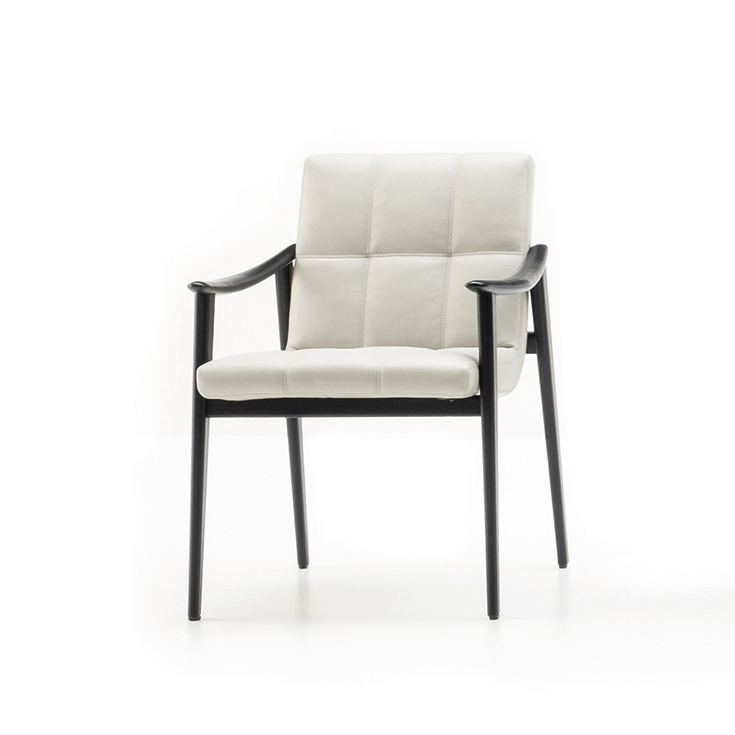 Display product Fynn from manufacturer Minotti