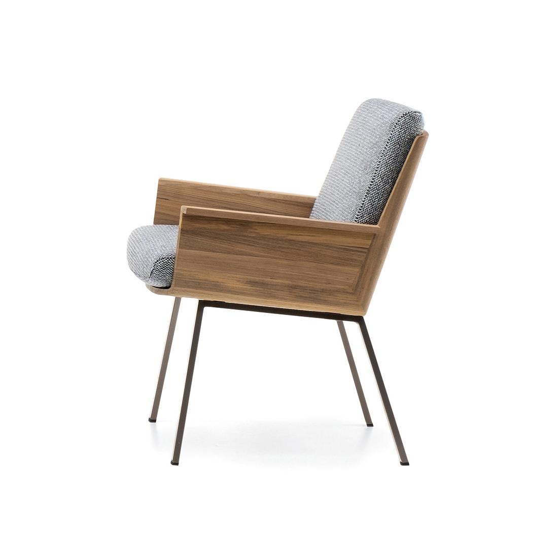 Display product Daiki Outdoor from manufacturer Minotti