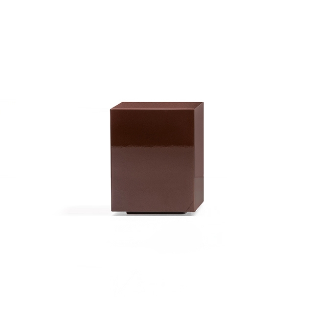 Display product Solid from manufacturer Minotti