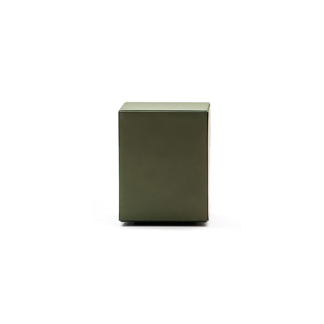 Solid Saddle-Hide