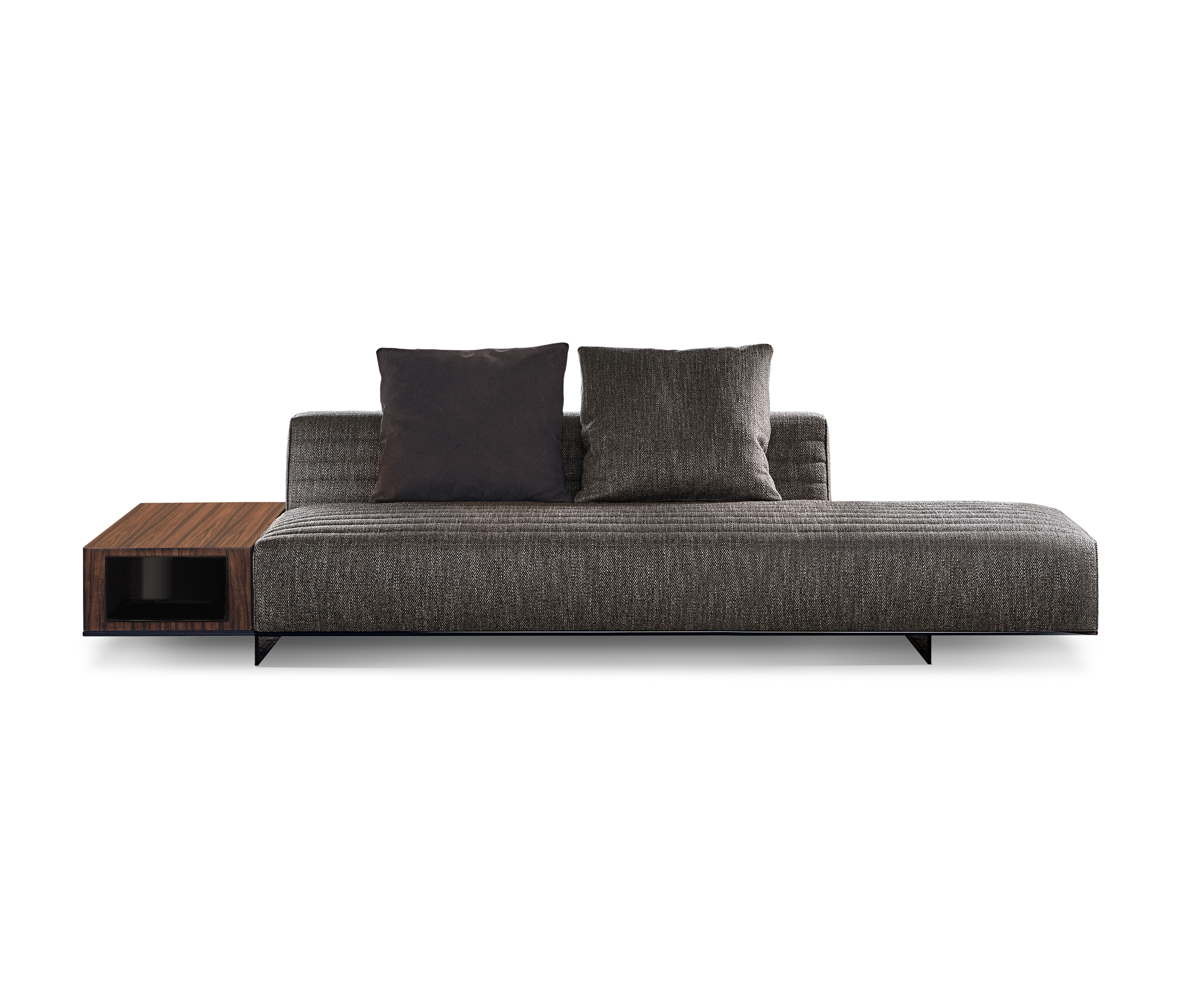 Display product Roger from manufacturer Minotti