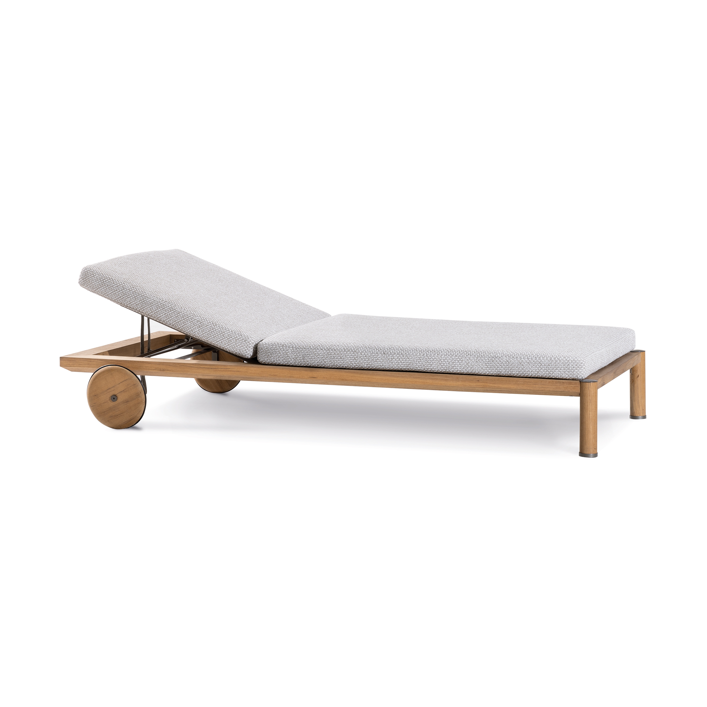 Display product Daylight from manufacturer Minotti