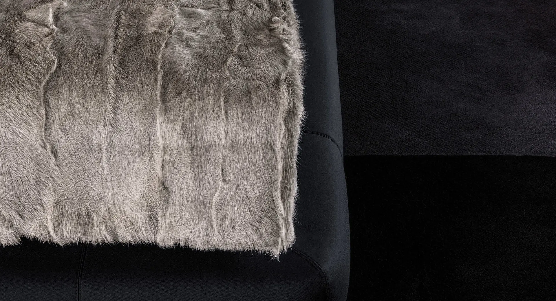 Minotti - Avon "Throw"