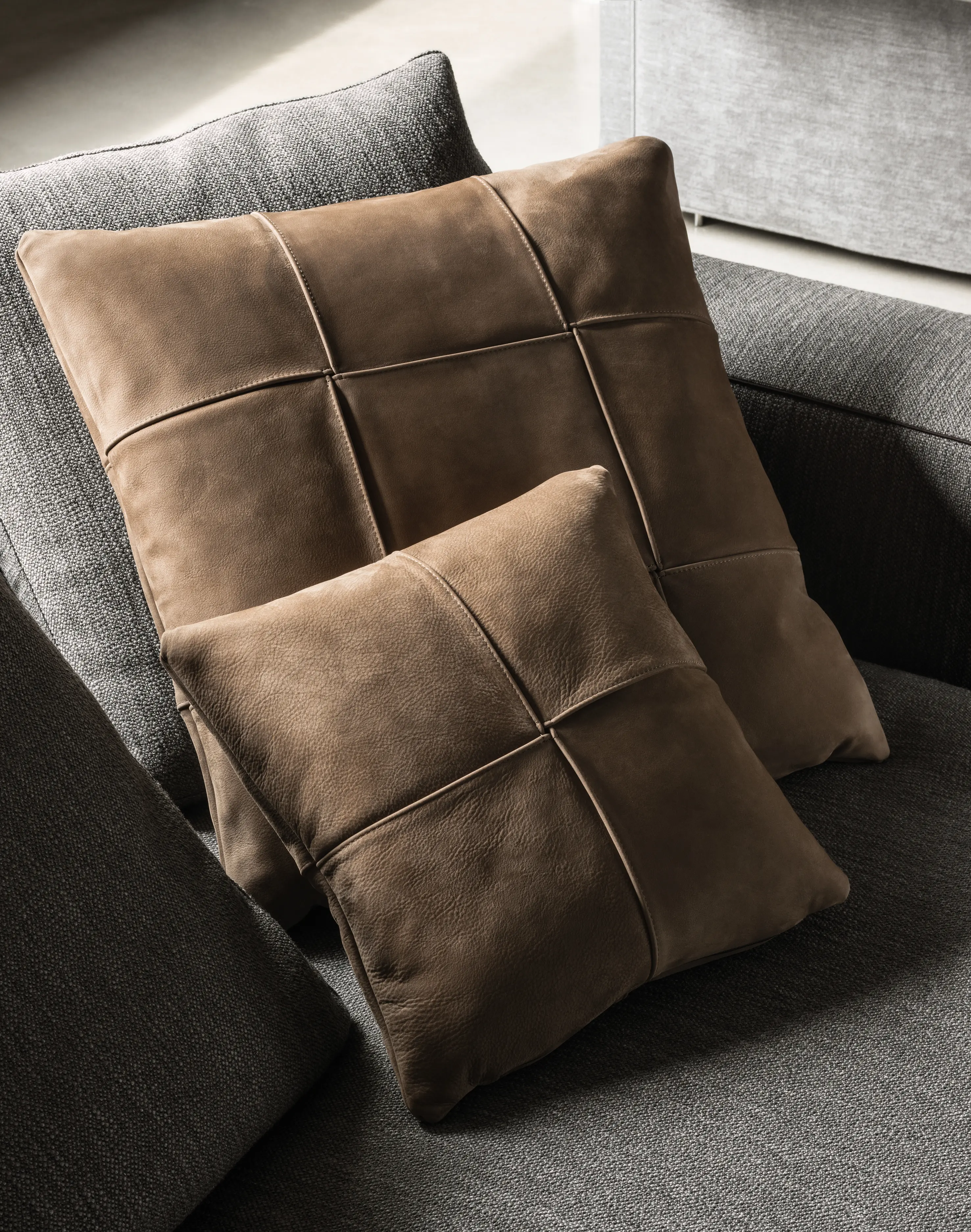 Minotti - Cross Cushion