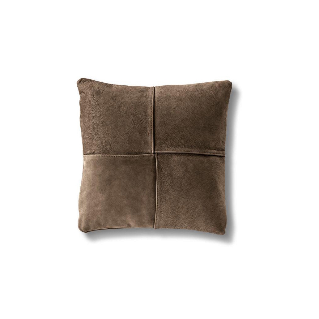 Display product Cross Cushion from manufacturer Minotti