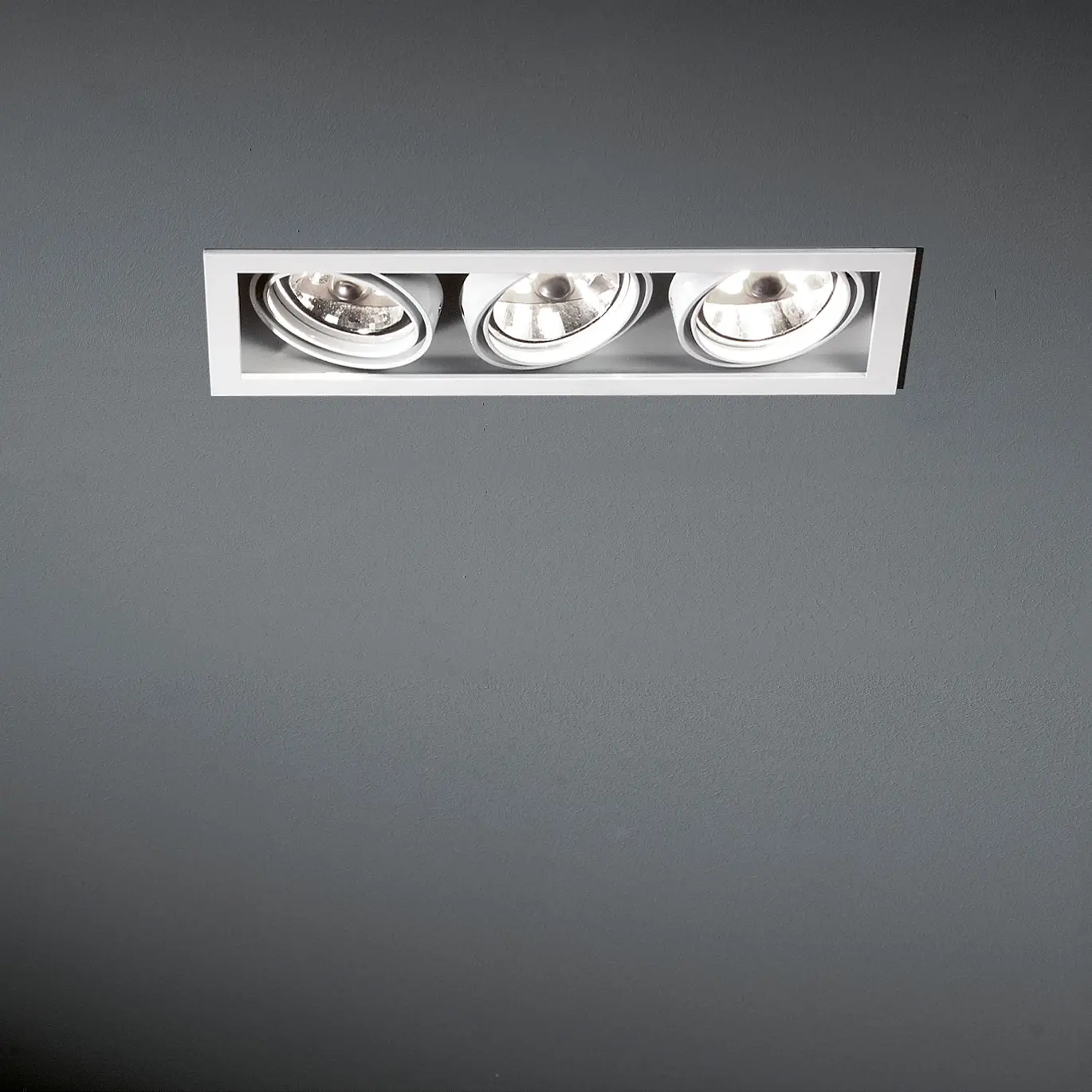 Modular Lighting Instruments - Mini multiple 3x AR70 GE
