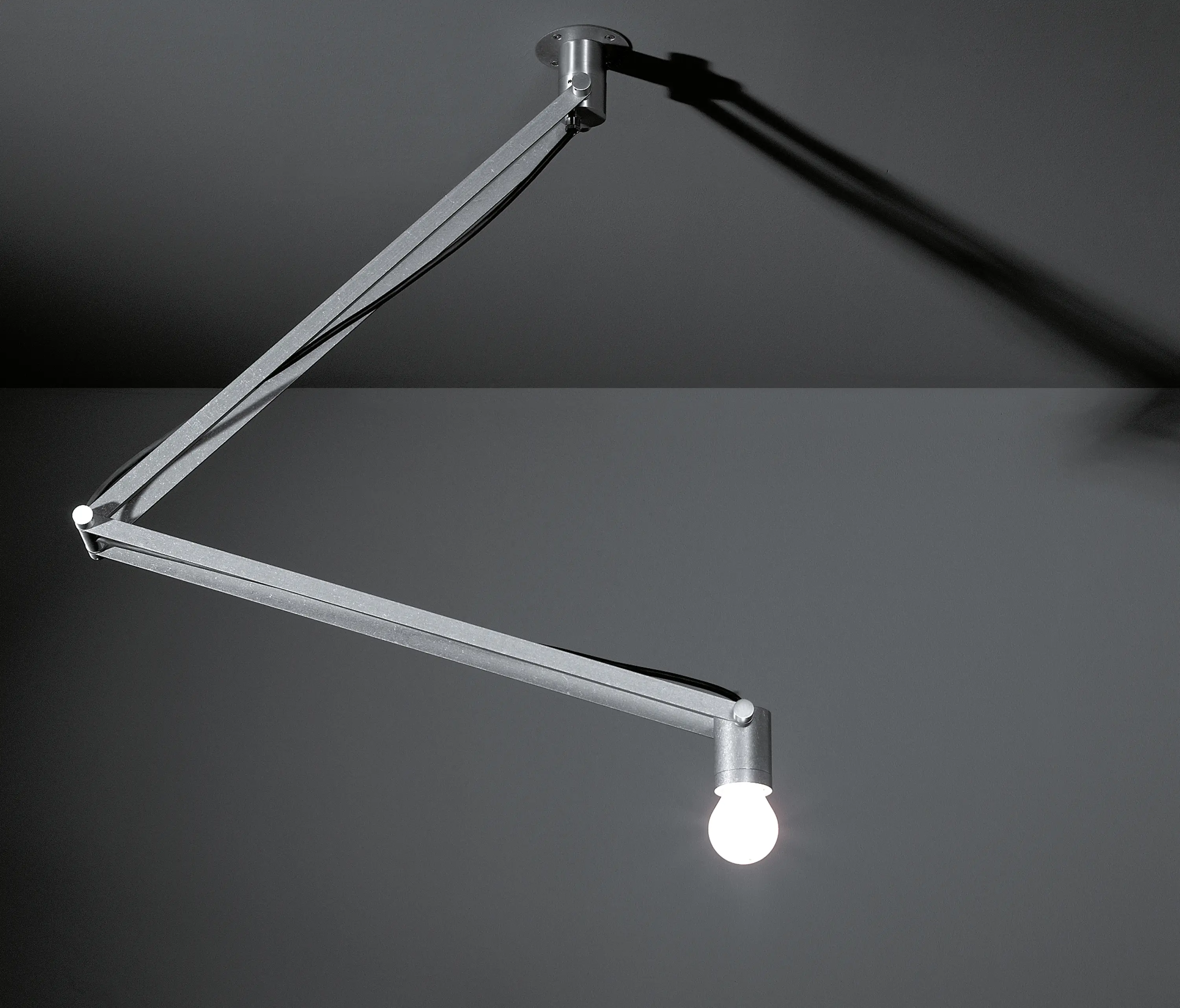 Modular Lighting Instruments - Nomad Minimal tall E27