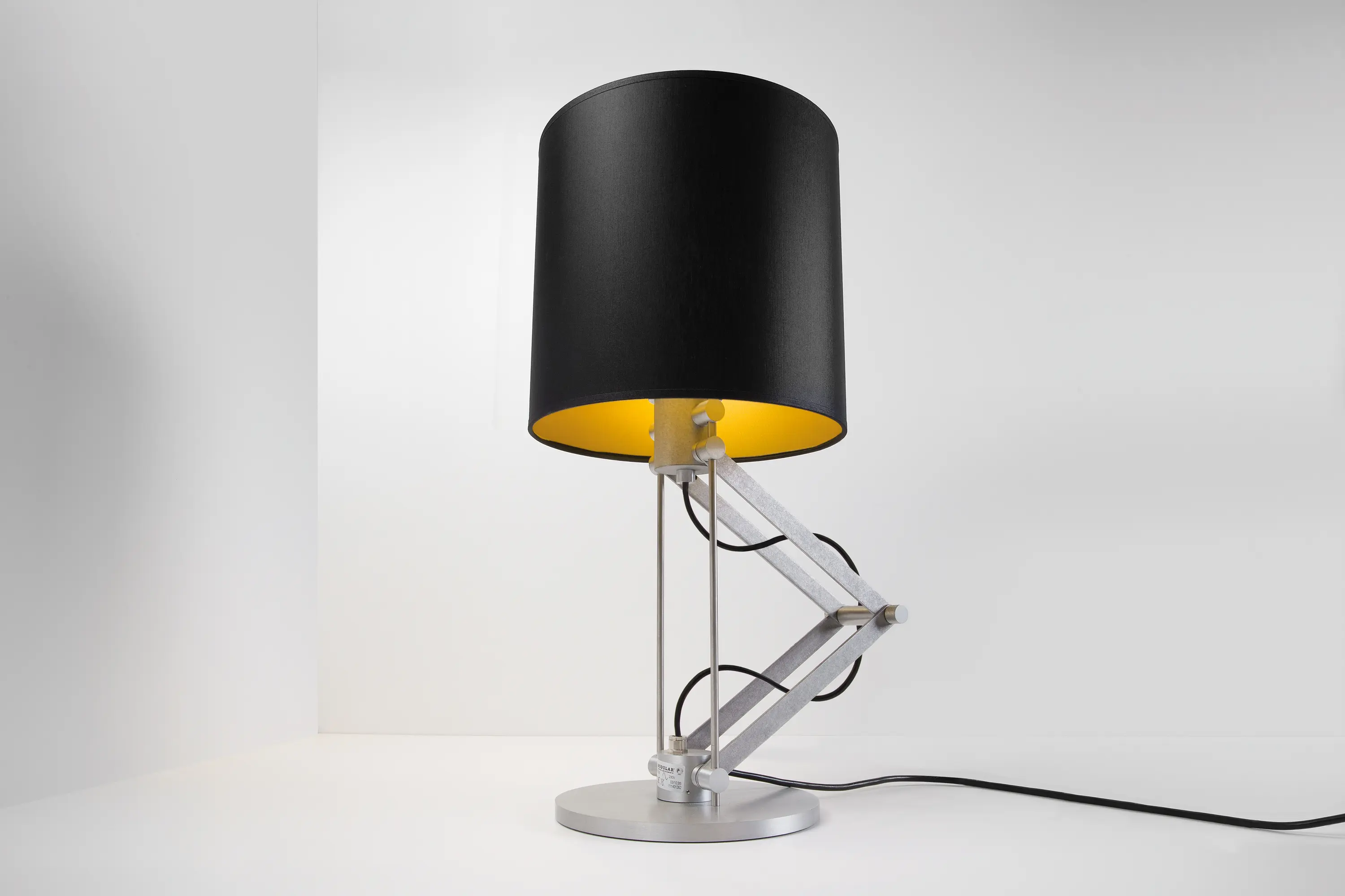 Modular Lighting Instruments - Nomad Minimal desk E27