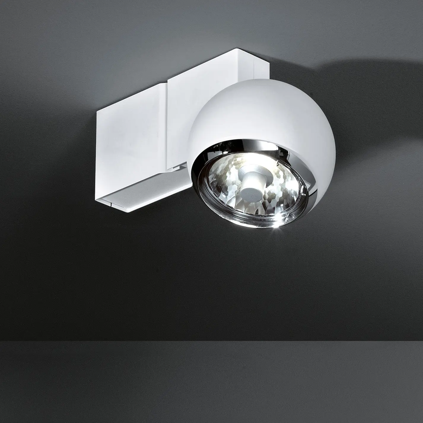 Modular Lighting Instruments - Bolster foot CDMR-111 70W