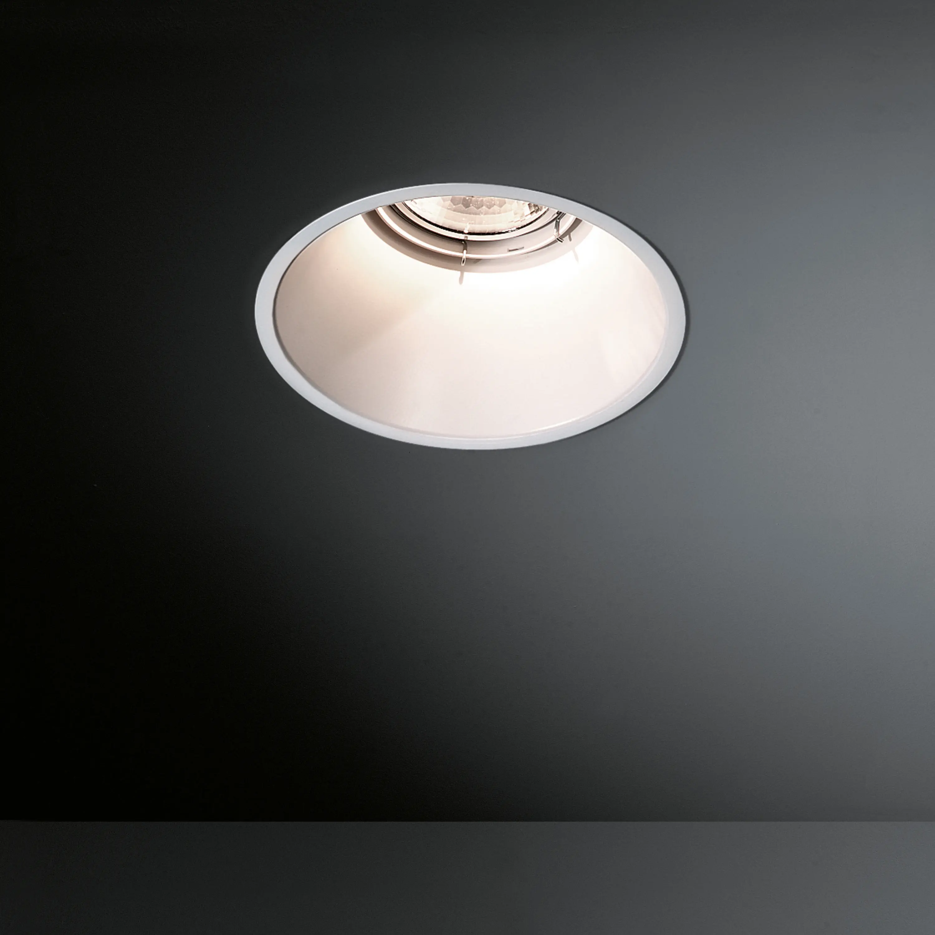 Modular Lighting Instruments - Lotis 230 AR111 GE