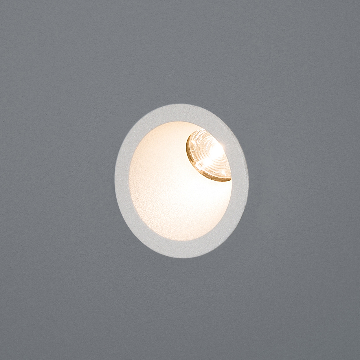 Display product Asy Lotis 48 IP55 LED GE from manufacturer Modular Lighting Instruments
