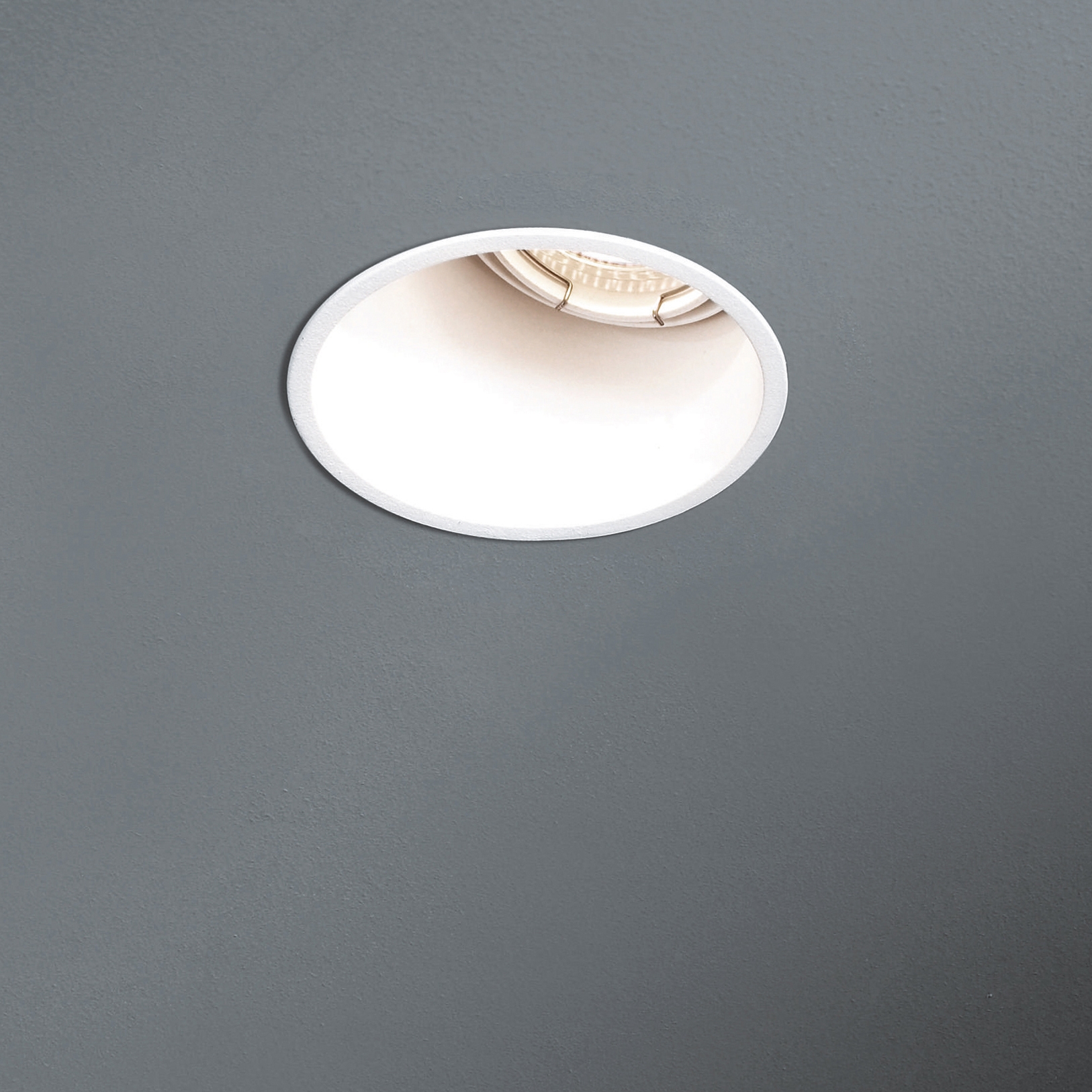 Display product Asy Lotis 97 adjustable LED RG from manufacturer Modular Lighting Instruments