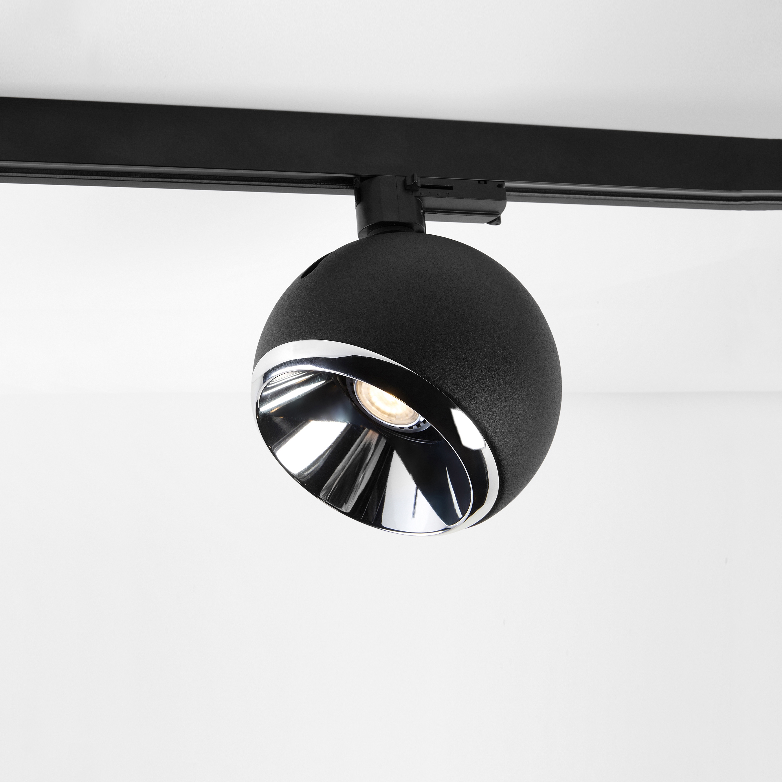 Display product Bolster track GU10 from manufacturer Modular Lighting Instruments
