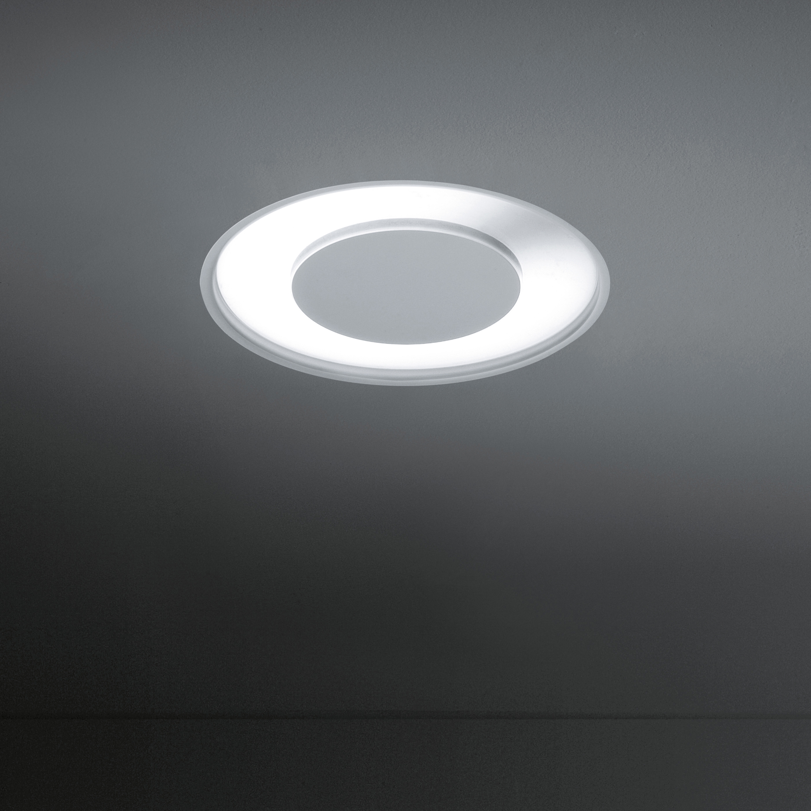 Display product Downut flange 292 TL5C GI from manufacturer Modular Lighting Instruments