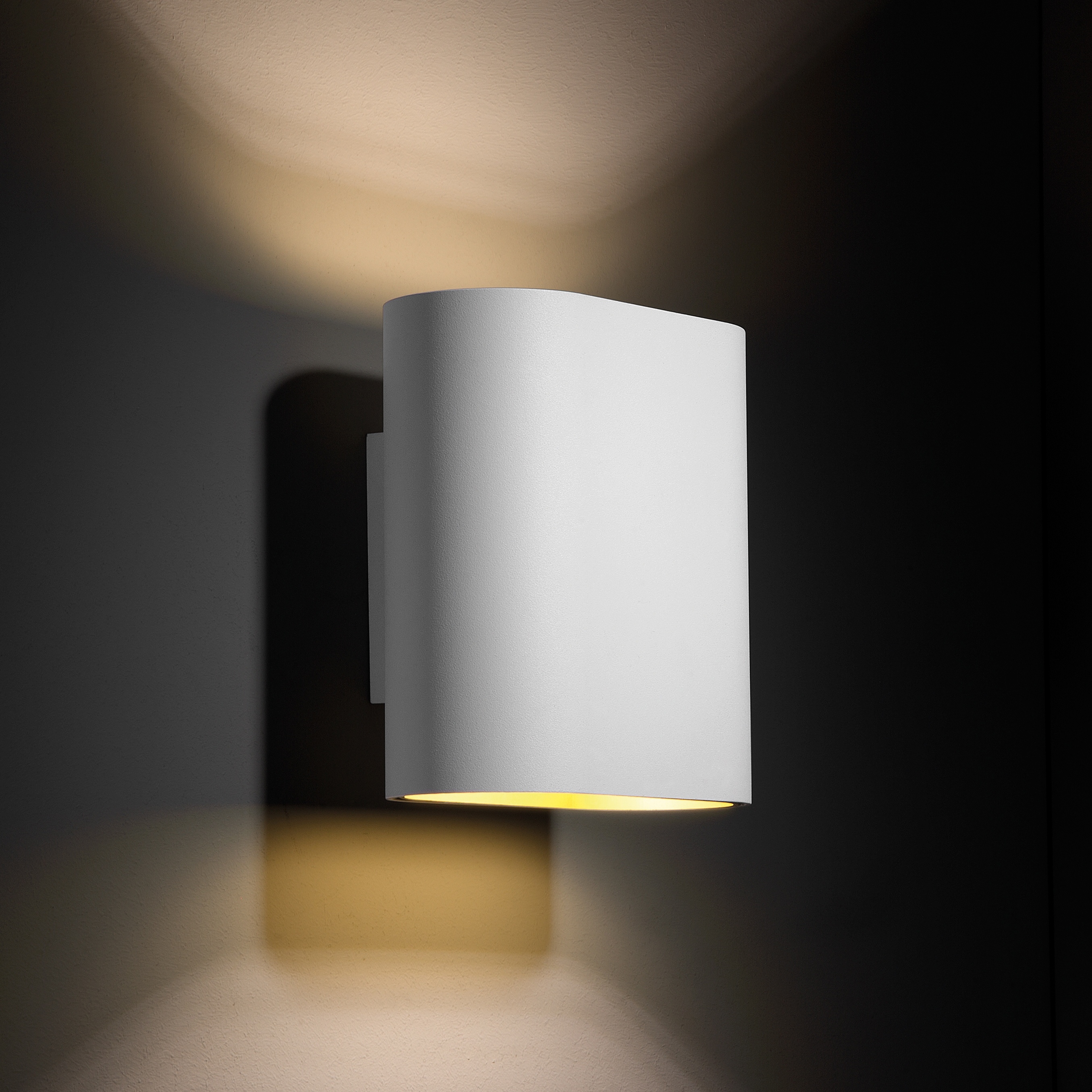 Display product Duell wall LED 500lm from manufacturer Modular Lighting Instruments
