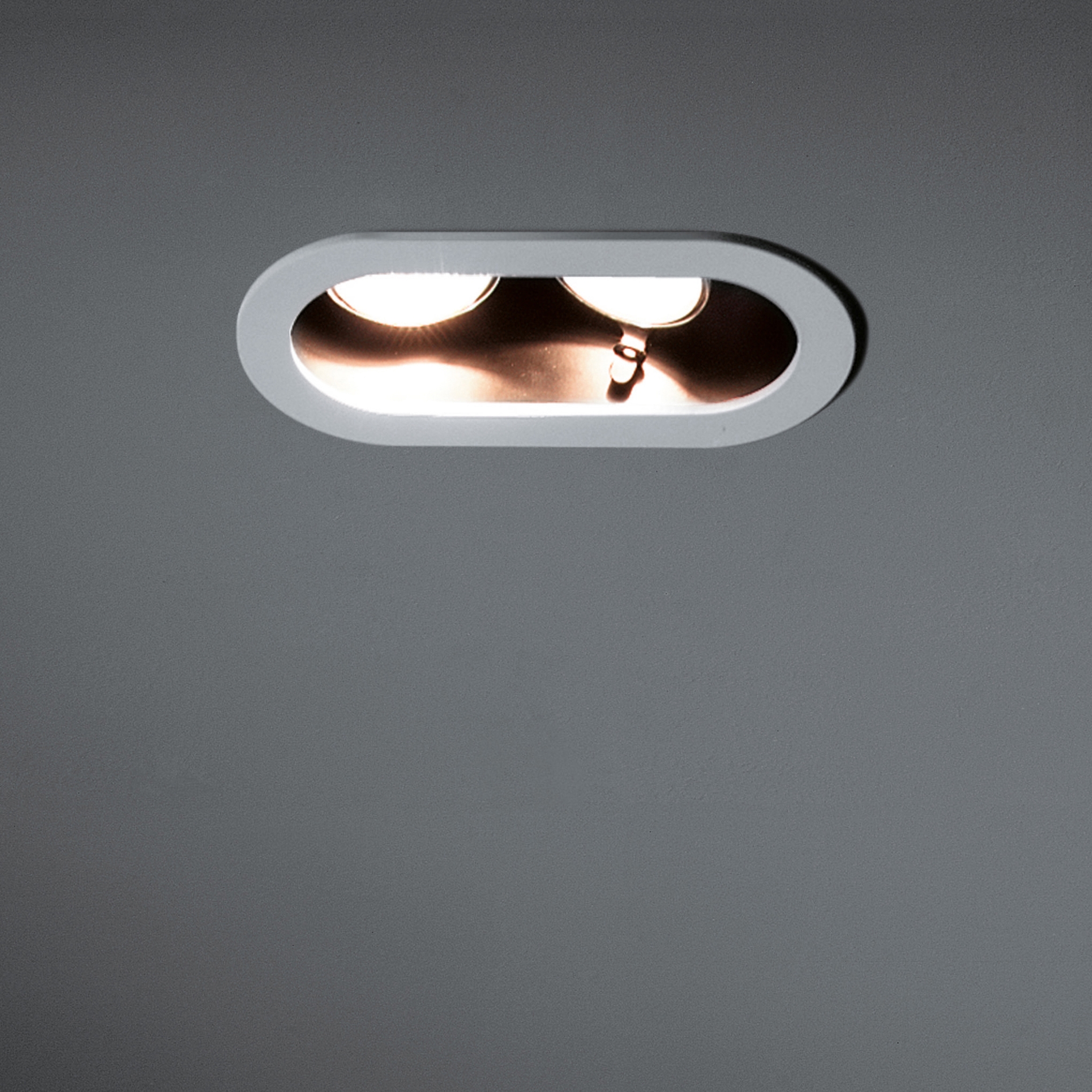 Display product Duell recessed 2x LED GE from manufacturer Modular Lighting Instruments
