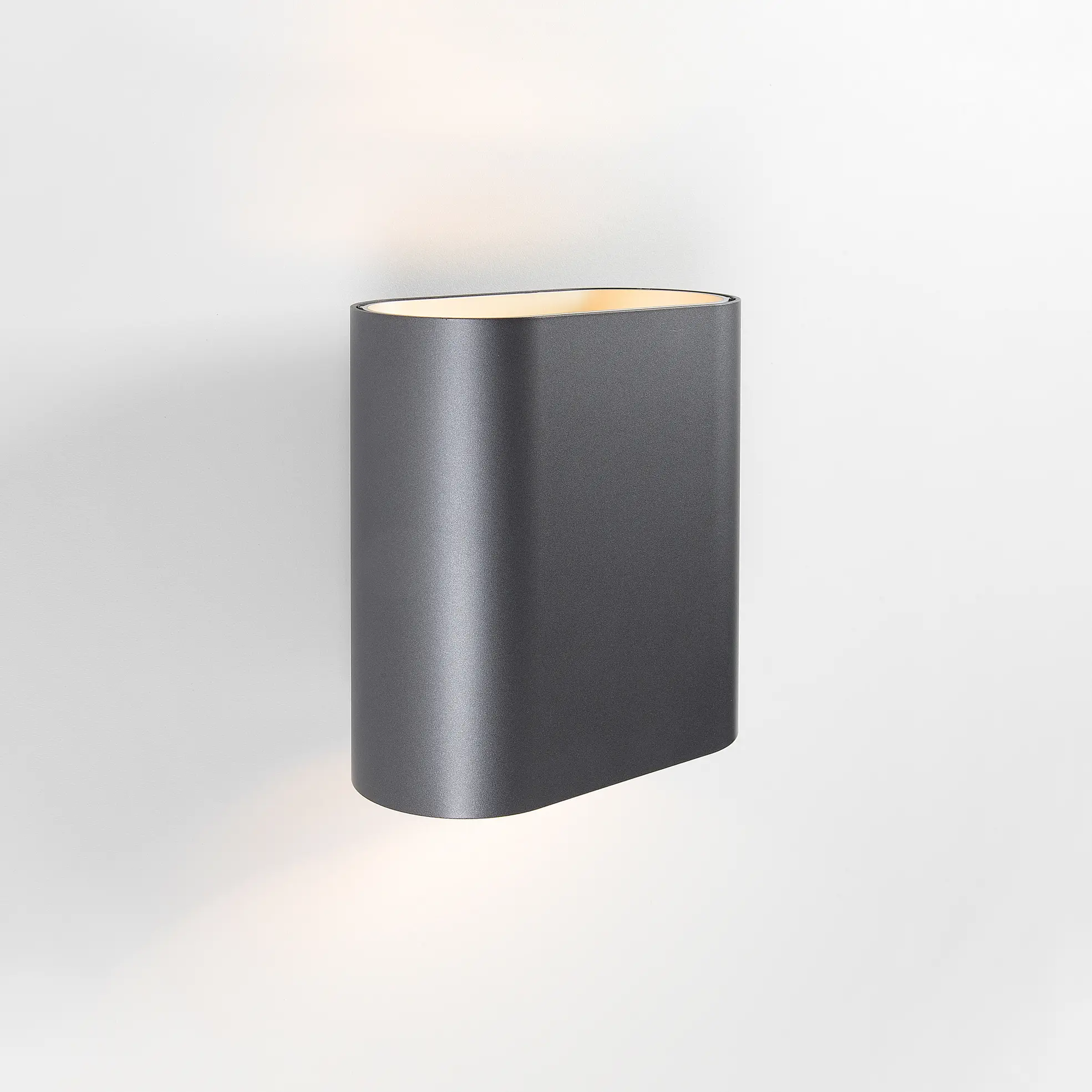 Modular Lighting Instruments - Duell wall LED 500lm
