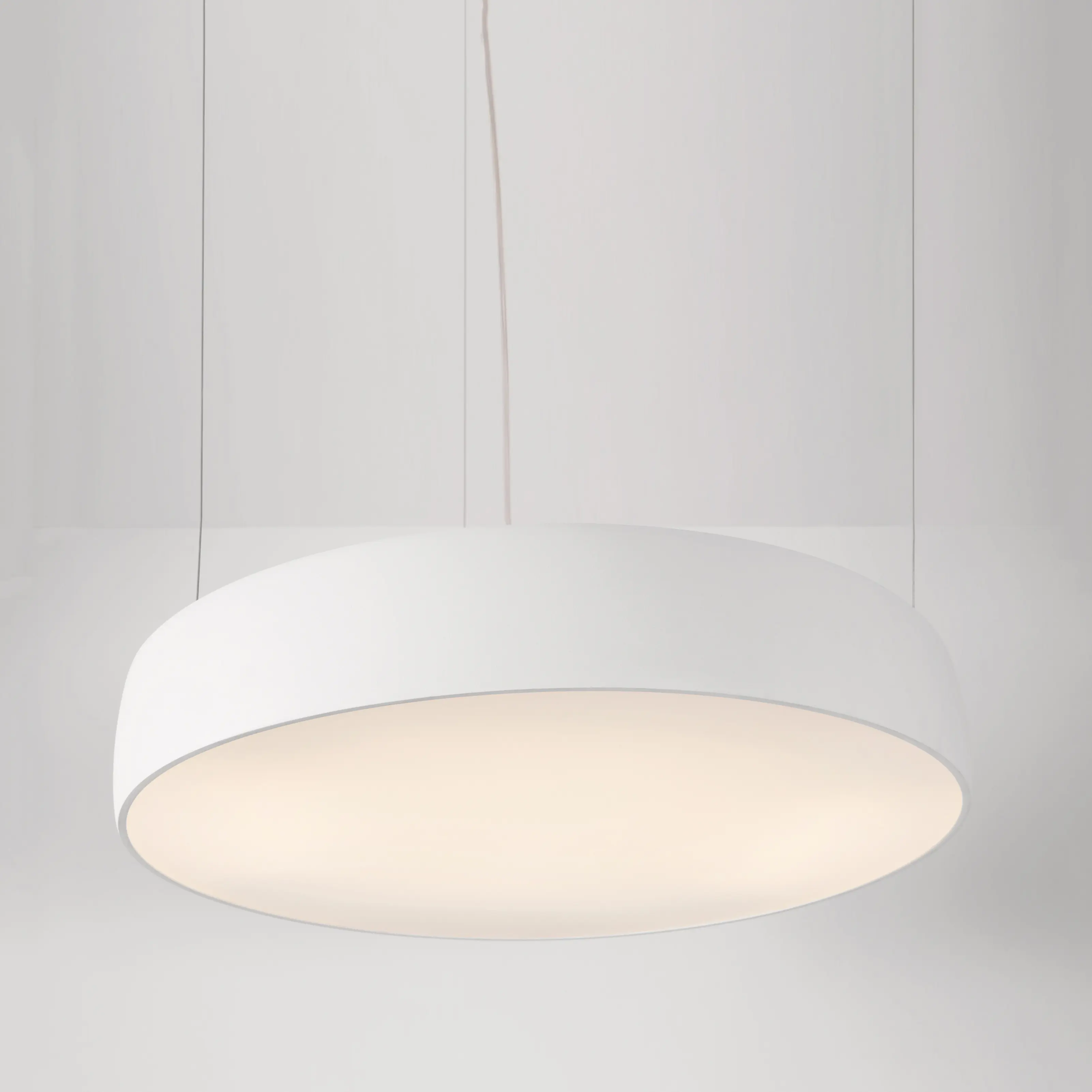 Modular Lighting Instruments - Flat moon suspension
