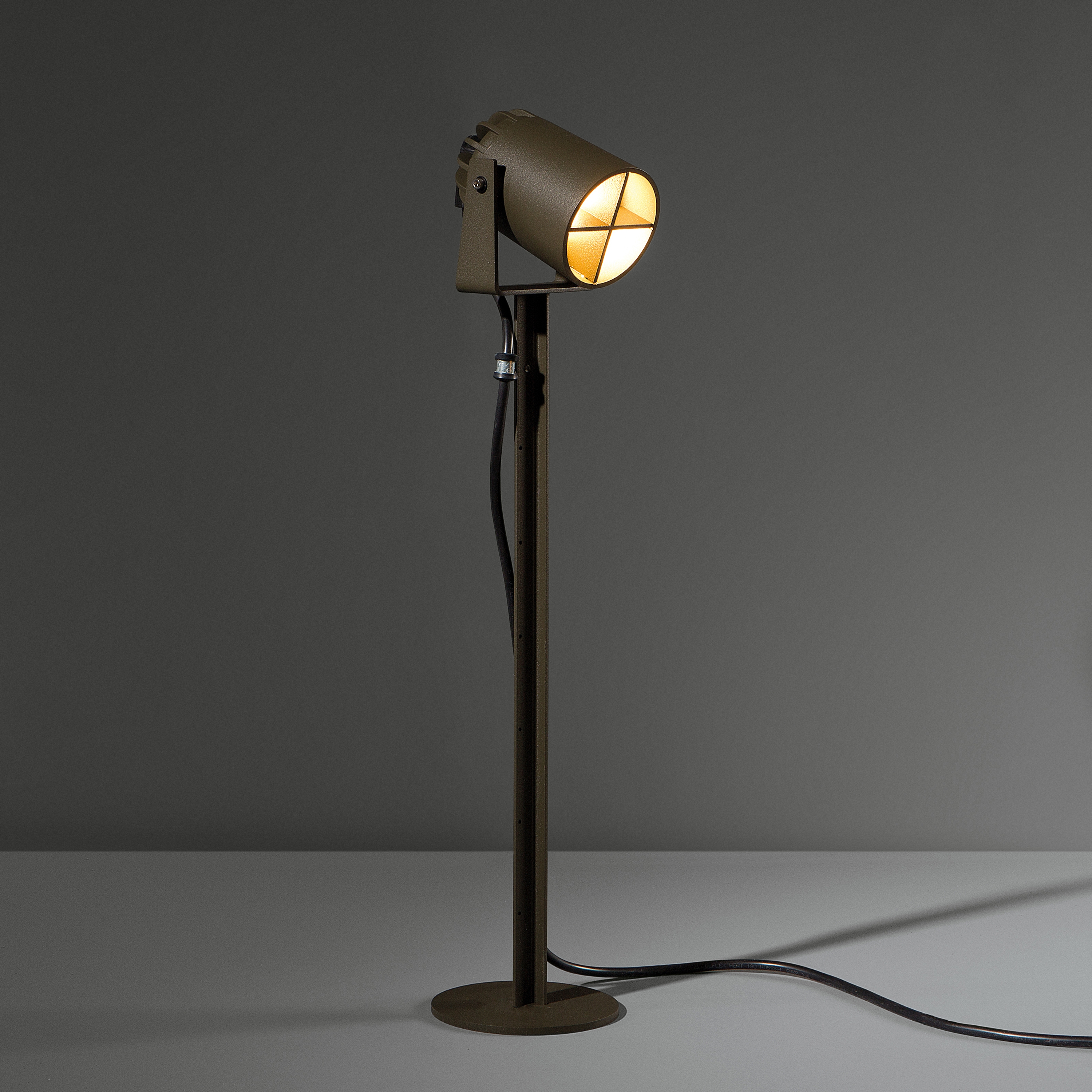 Mostra il prodotto Julien round foot IP54 LED GI del produttore Modular Lighting Instruments