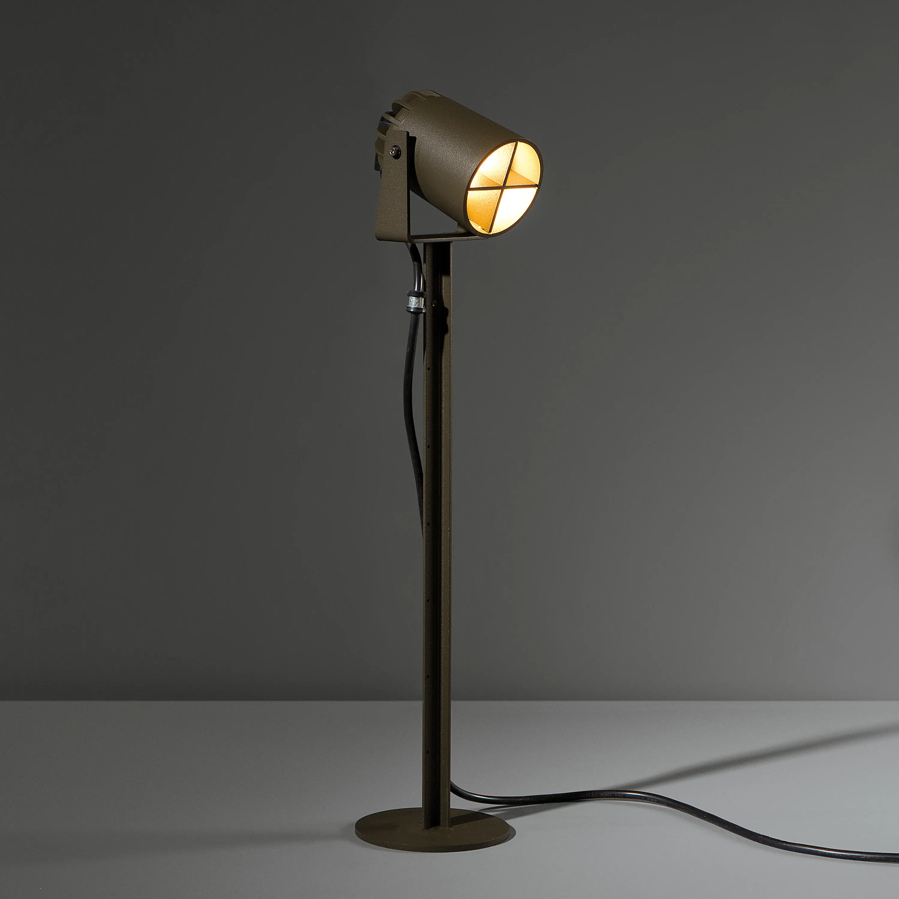 Modular Lighting Instruments - Julien round foot IP54 LED GI