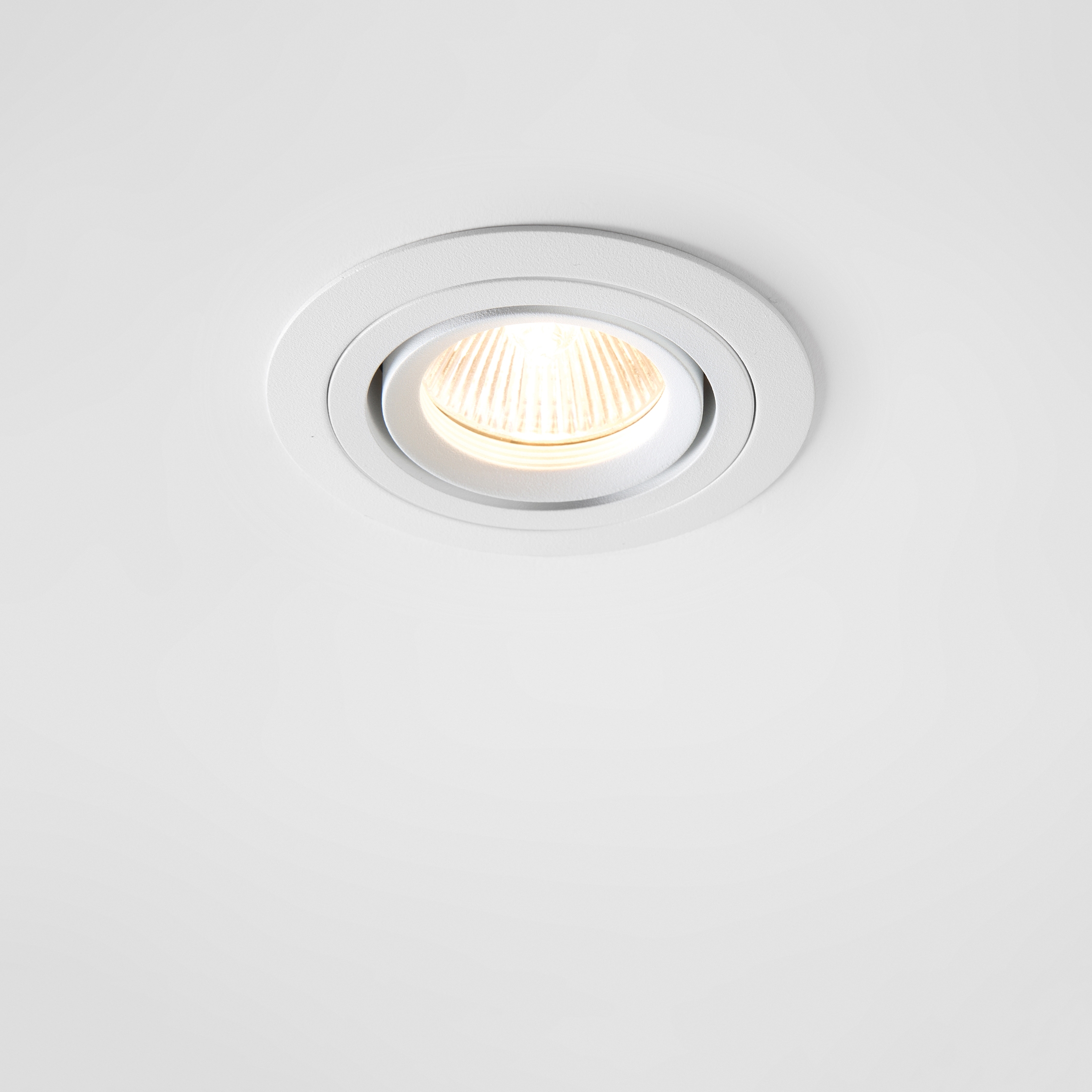 Display product K-3 89 GU10 from manufacturer Modular Lighting Instruments