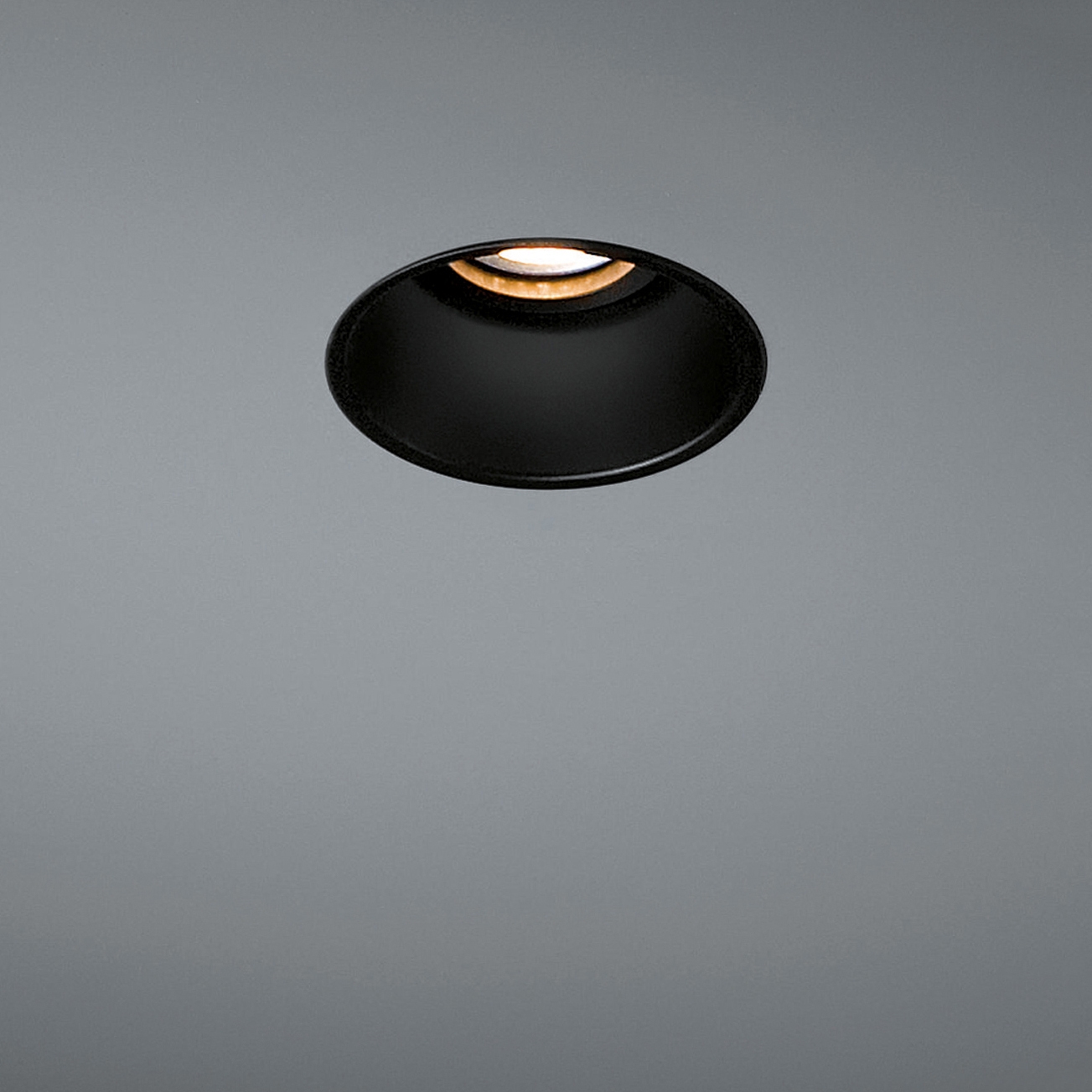 Display product Lotis 82 LED retrofit from manufacturer Modular Lighting Instruments