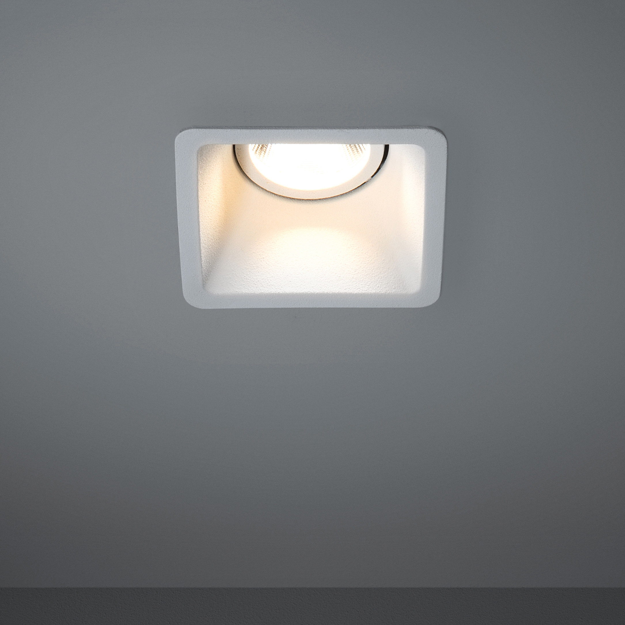 Display product Lotis square LED 1-10V/Pushdim RG from manufacturer Modular Lighting Instruments