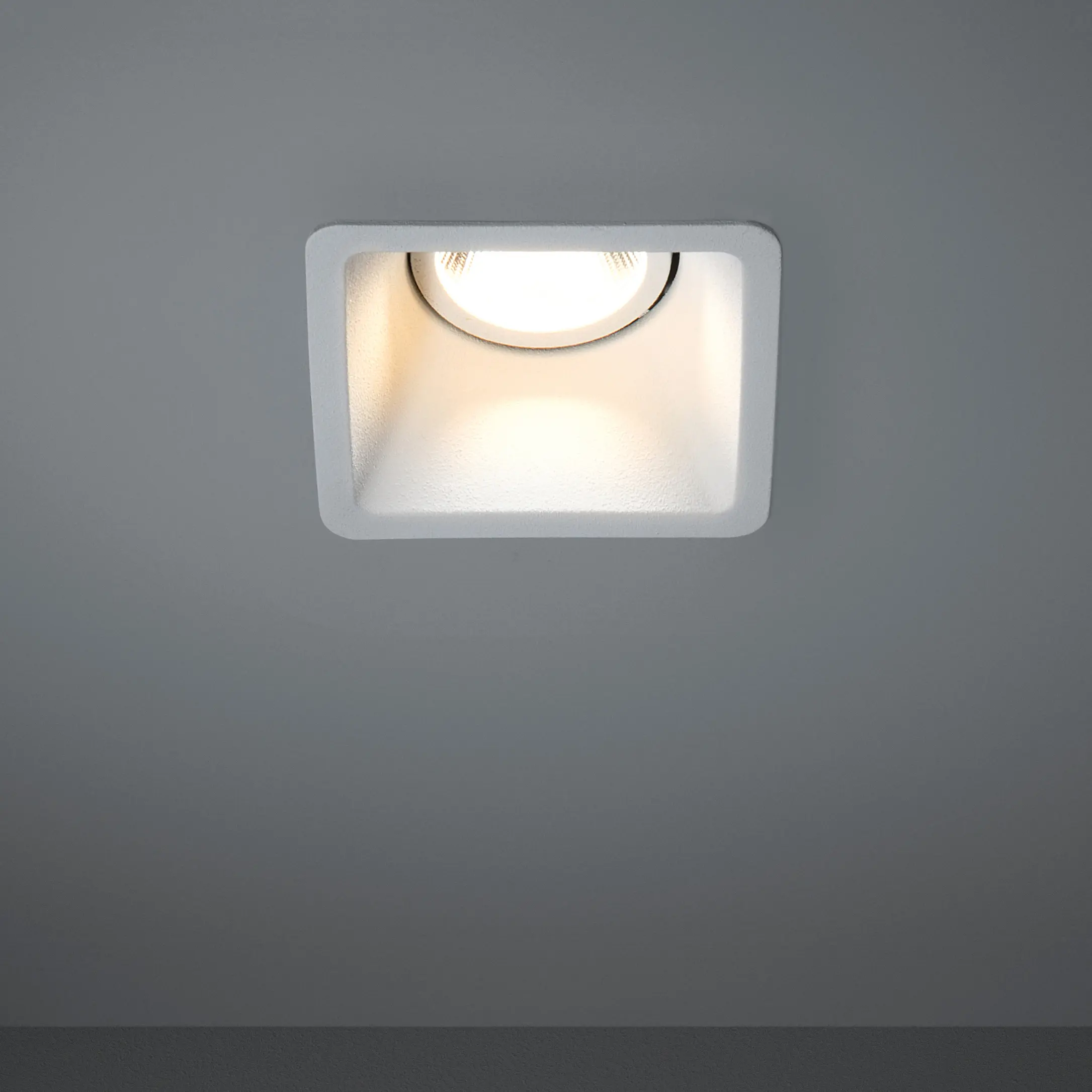 Modular Lighting Instruments - Lotis square LED 1-10V/Pushdim RG