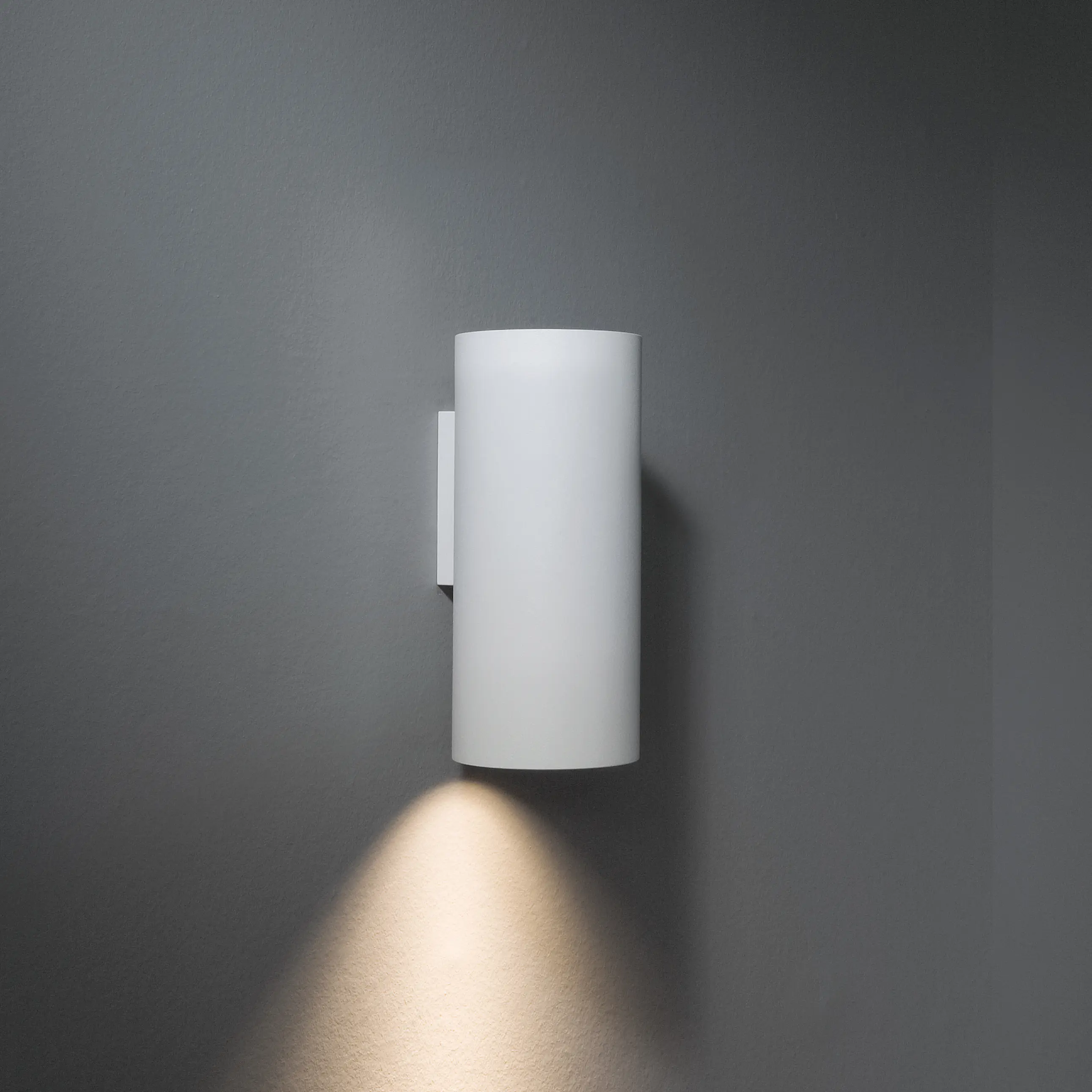 Modular Lighting Instruments - Lotis tubed wall 1x LED retrofit