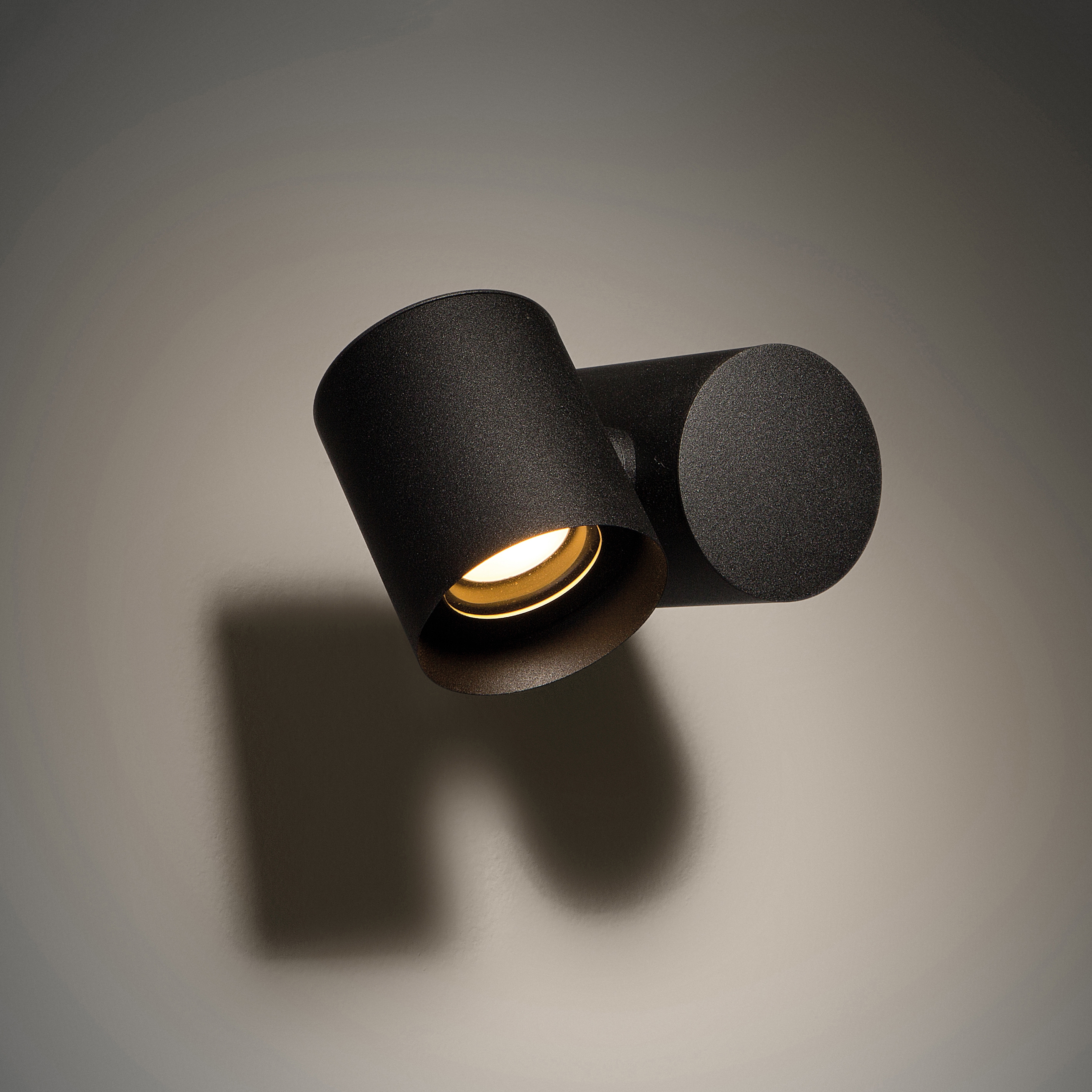 Display product Lowie IP54 1x LED GI from manufacturer Modular Lighting Instruments