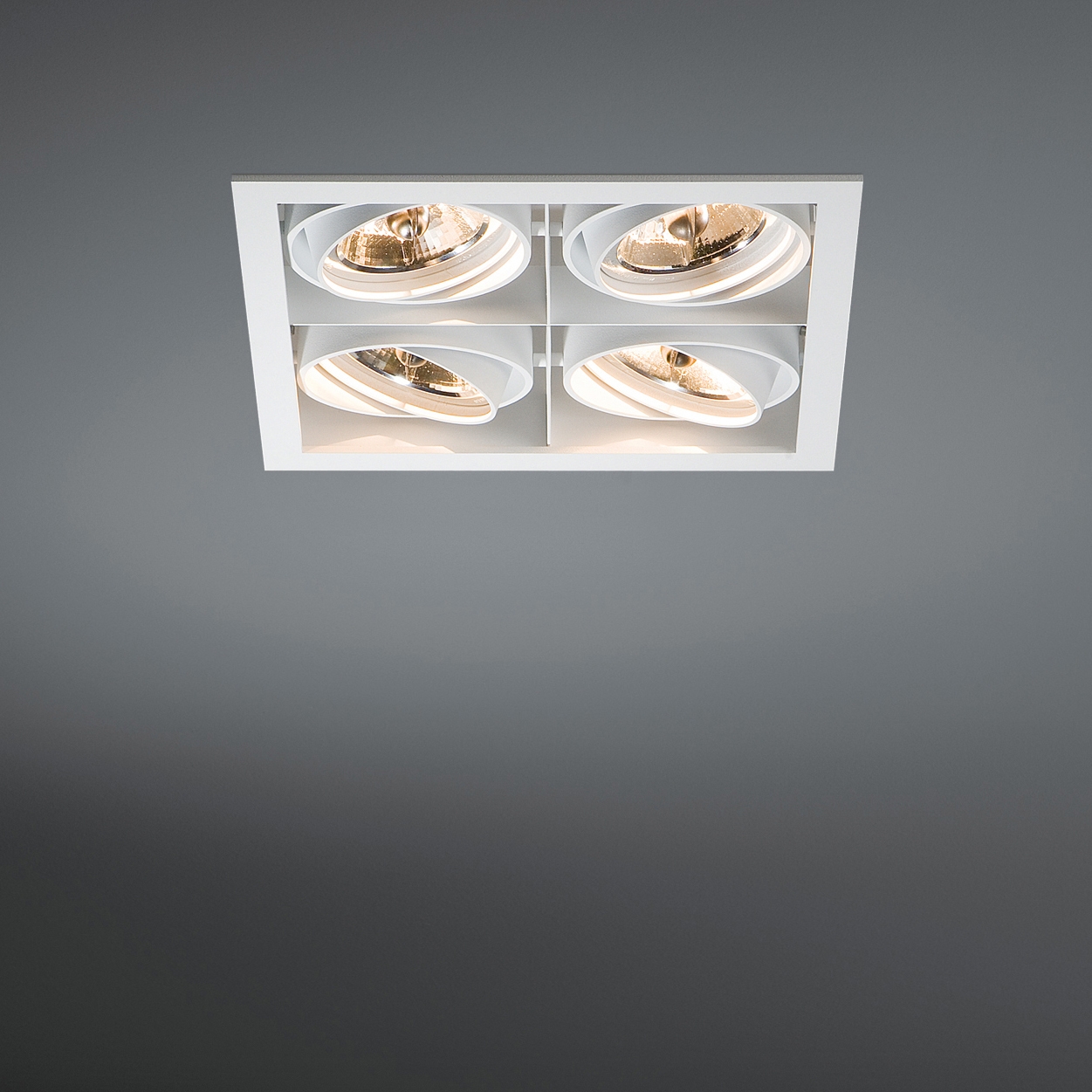 Display product Mini multiple 4x AR70 GE from manufacturer Modular Lighting Instruments