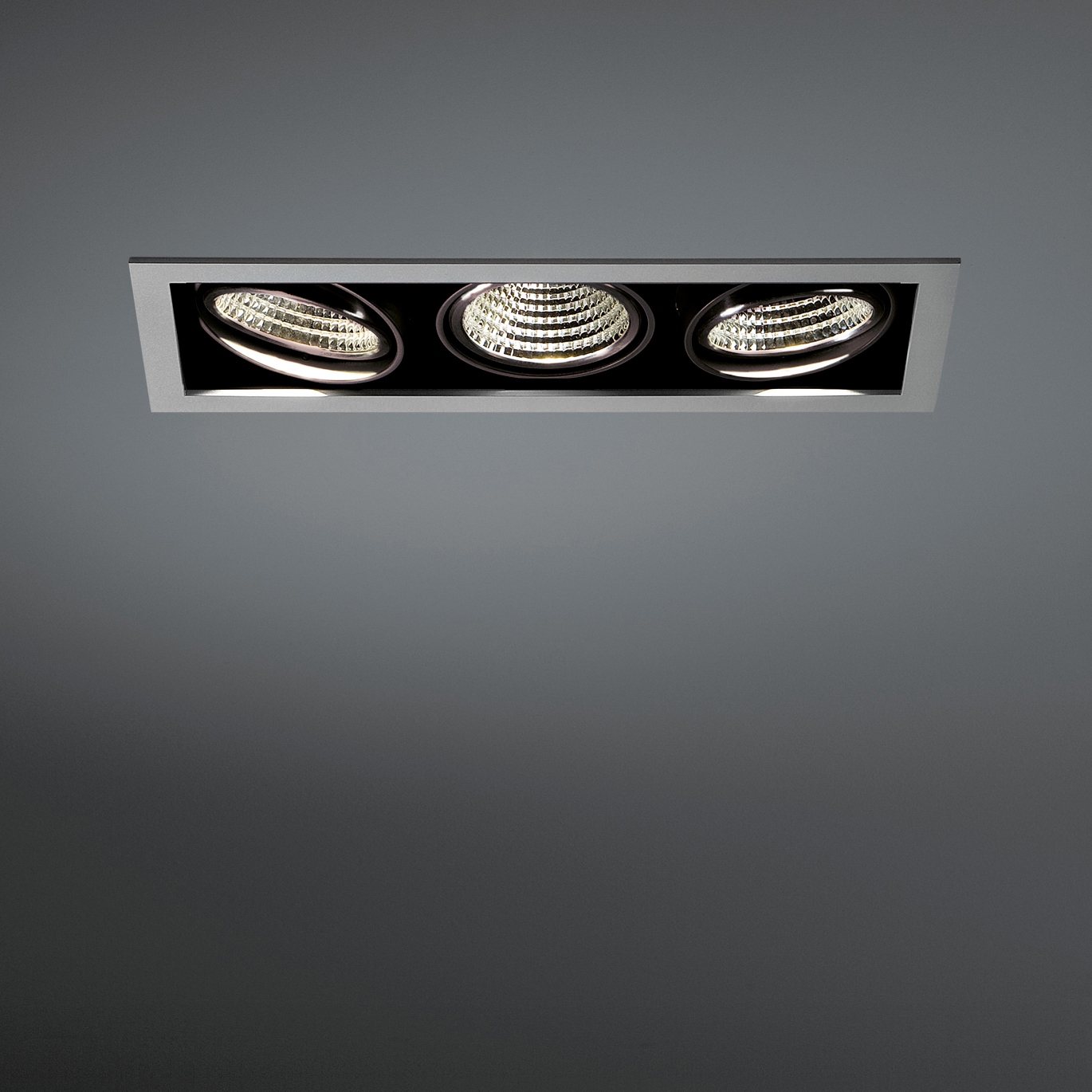 Mostra il prodotto Mini multiple for Smart rings 3x LED GE del produttore Modular Lighting Instruments
