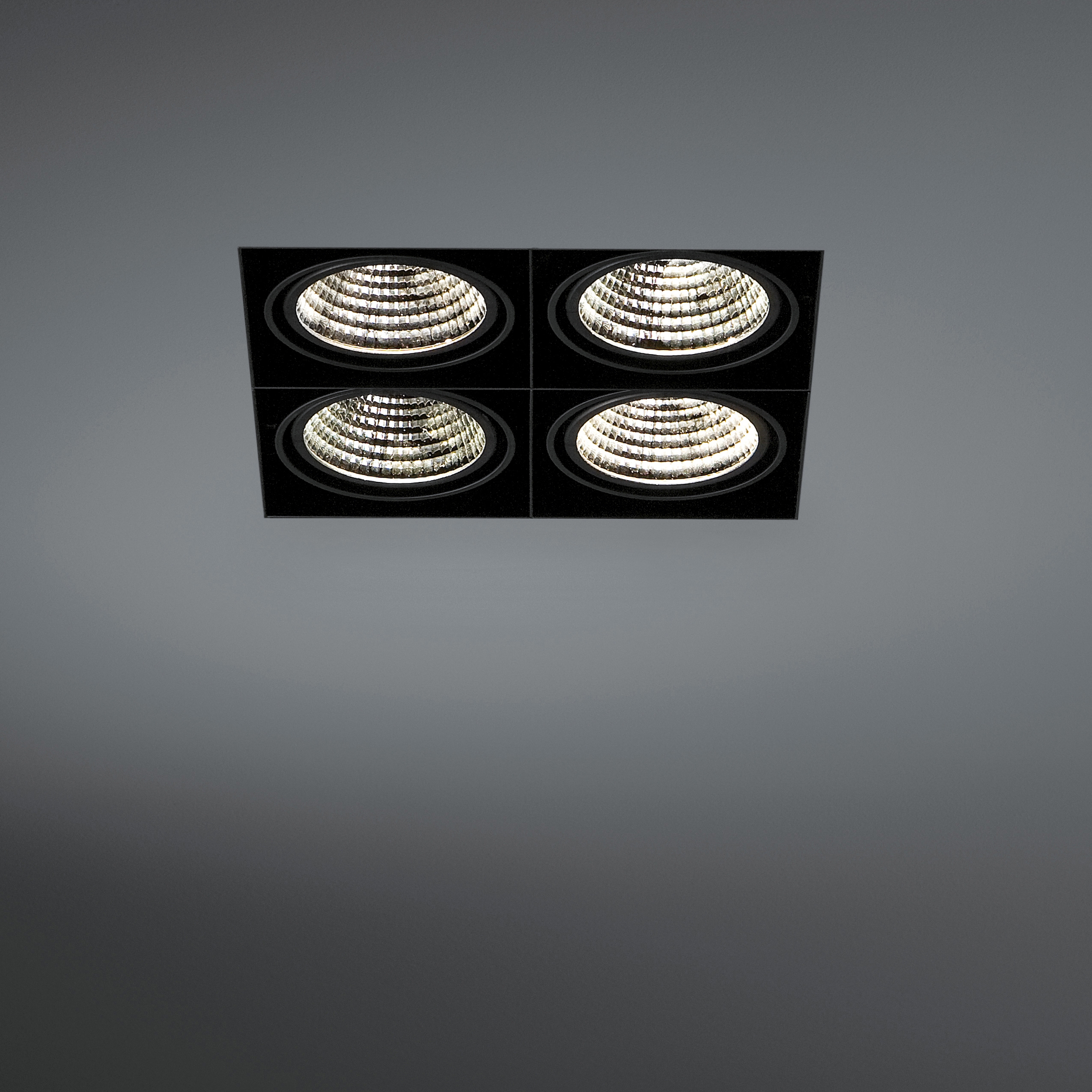 Mostra il prodotto Mini multiple trimless 4x LED GE del produttore Modular Lighting Instruments