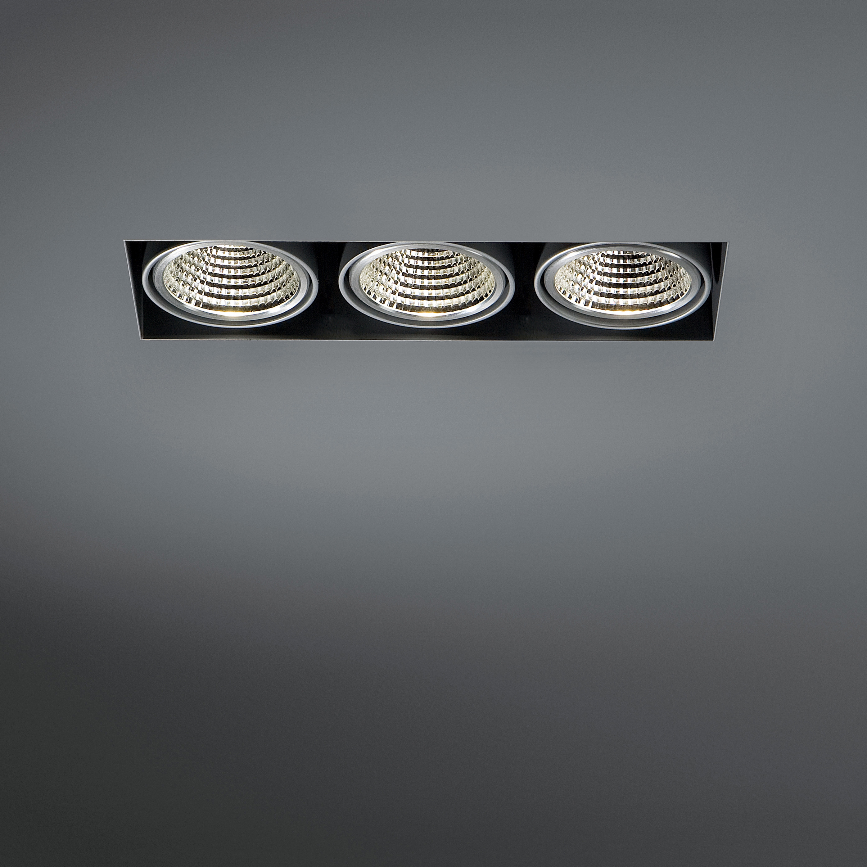 Mostra il prodotto Mini multiple trimless for Smart rings 3x LED GE del produttore Modular Lighting Instruments