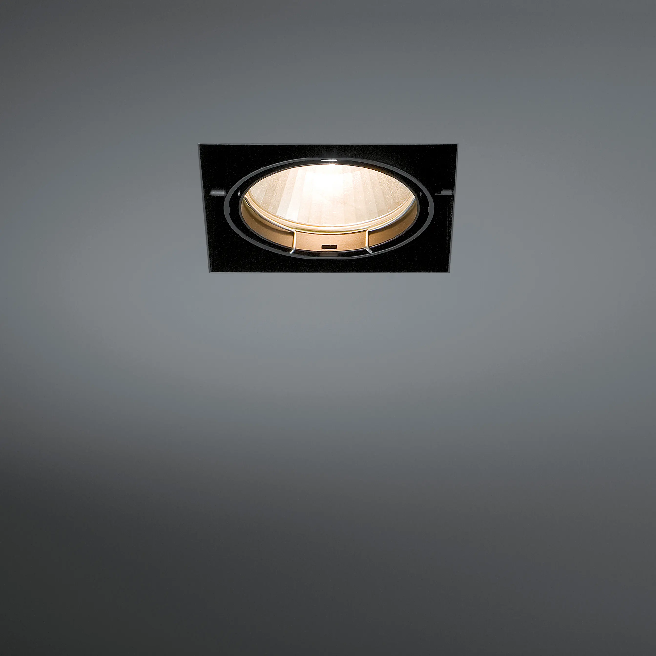 Modular Lighting Instruments - Multiple trimless 1x CDM-T GE