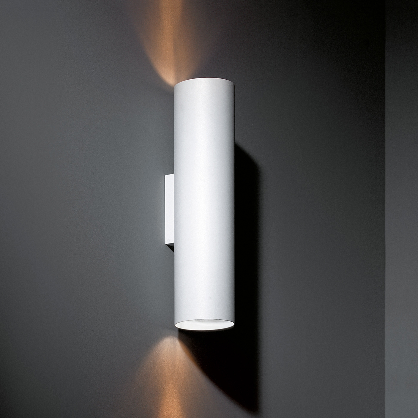 Display product Nude wall 2x LED retrofit from manufacturer Modular Lighting Instruments