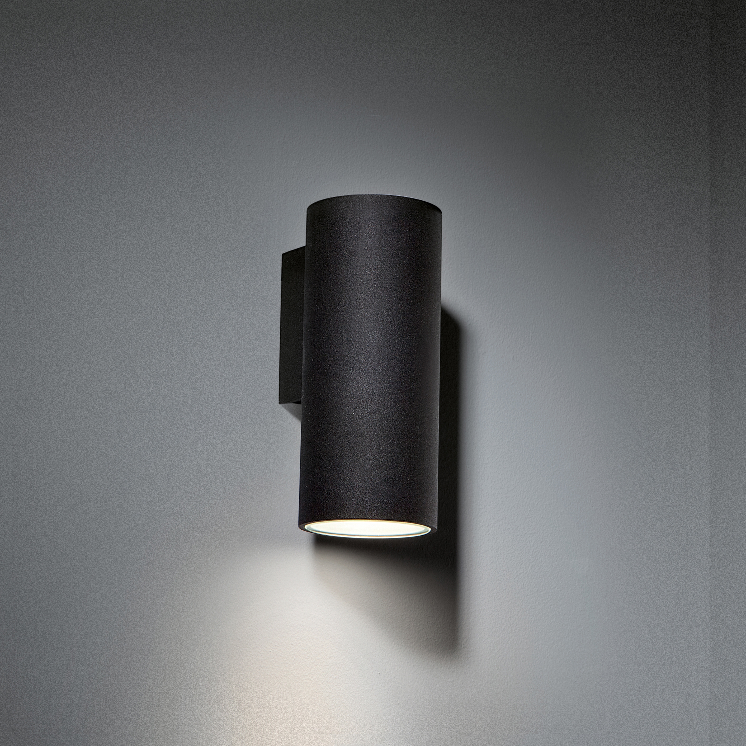 Display product Nude wall IP55 1x LED from manufacturer Modular Lighting Instruments