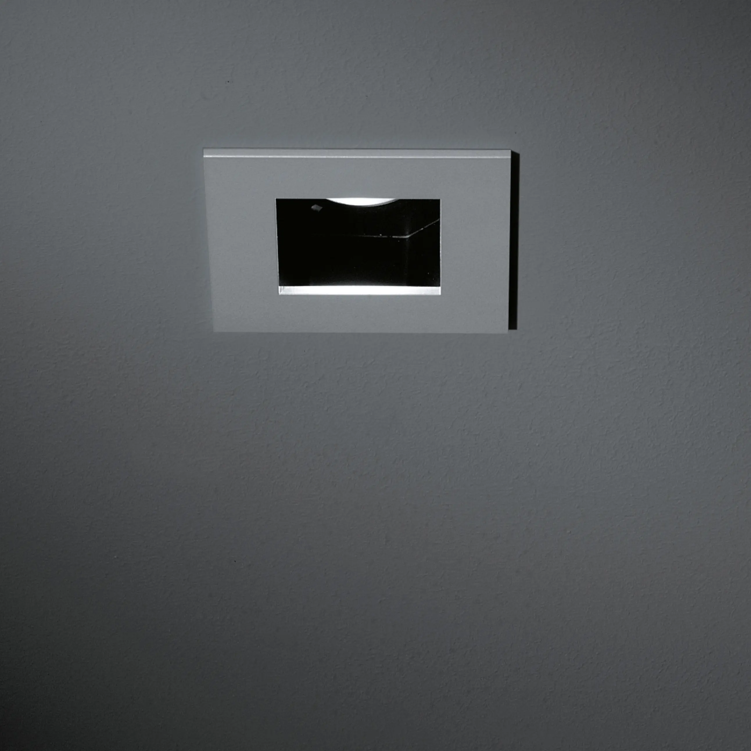 Modular Lighting Instruments - Slide square clockwork LED 1-10V/Pushdim RG