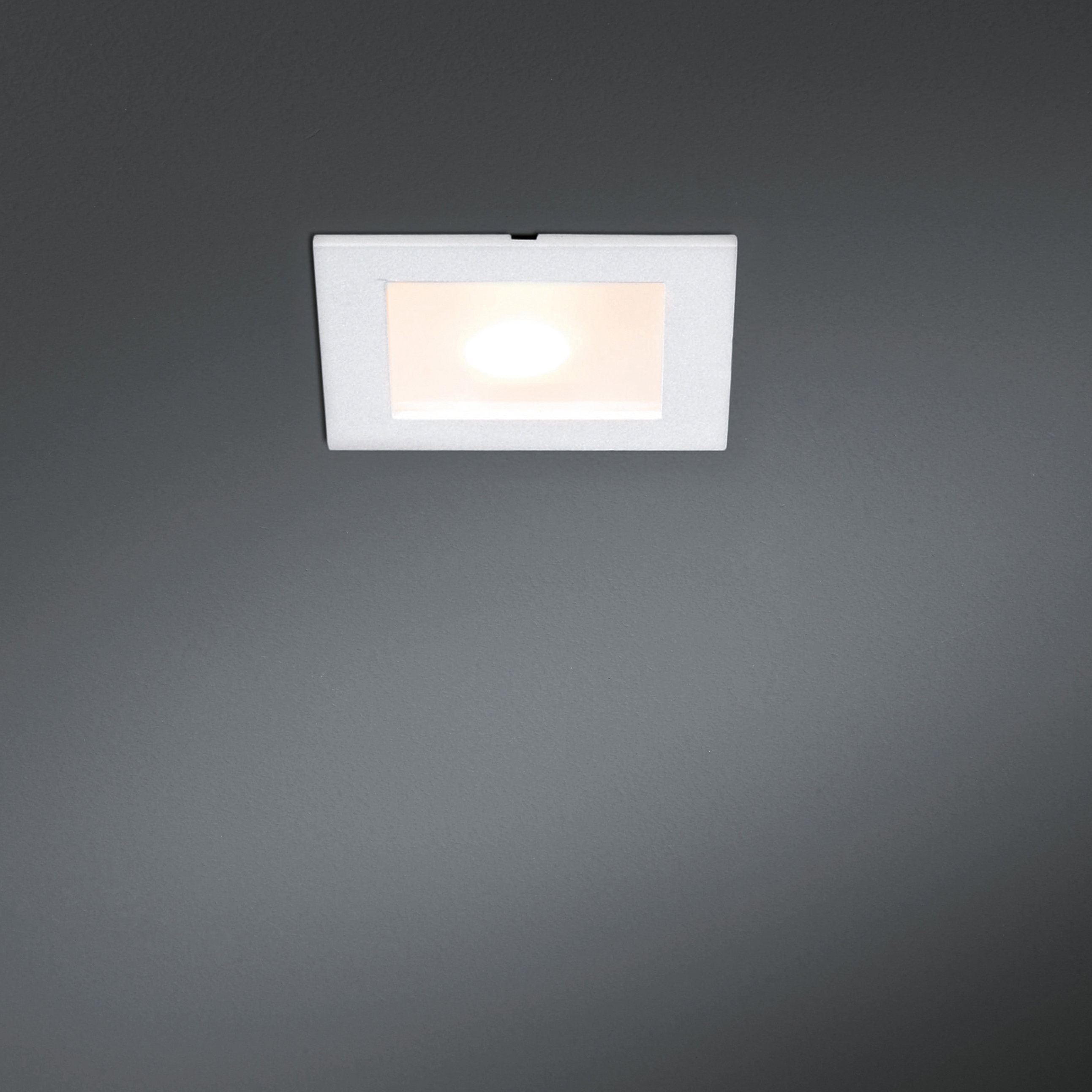 Display product Slide square IP44 LED retrofit from manufacturer Modular Lighting Instruments