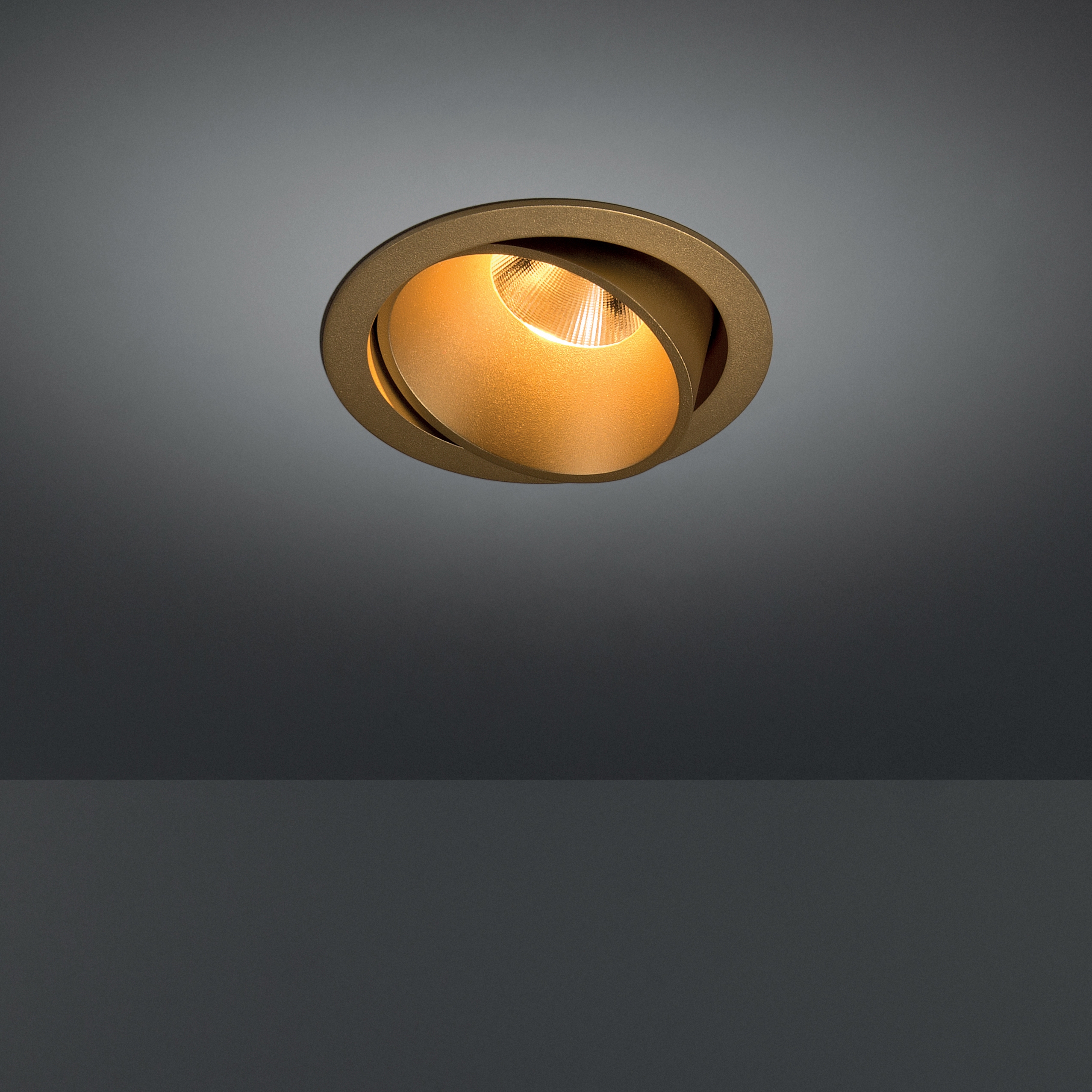 Mostra il prodotto Smart kup 115 adjustable LED GE del produttore Modular Lighting Instruments