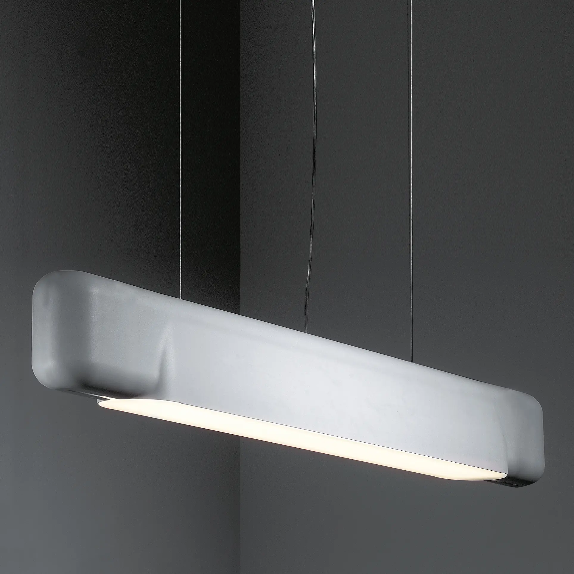 Modular Lighting Instruments - U shape suspended TL5 GI