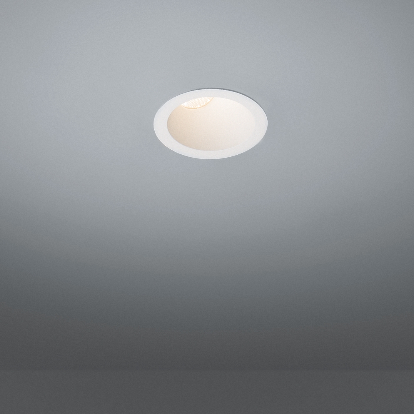 Mostra il prodotto Smart asy lotis 48 IP54 LED GE del produttore Modular Lighting Instruments