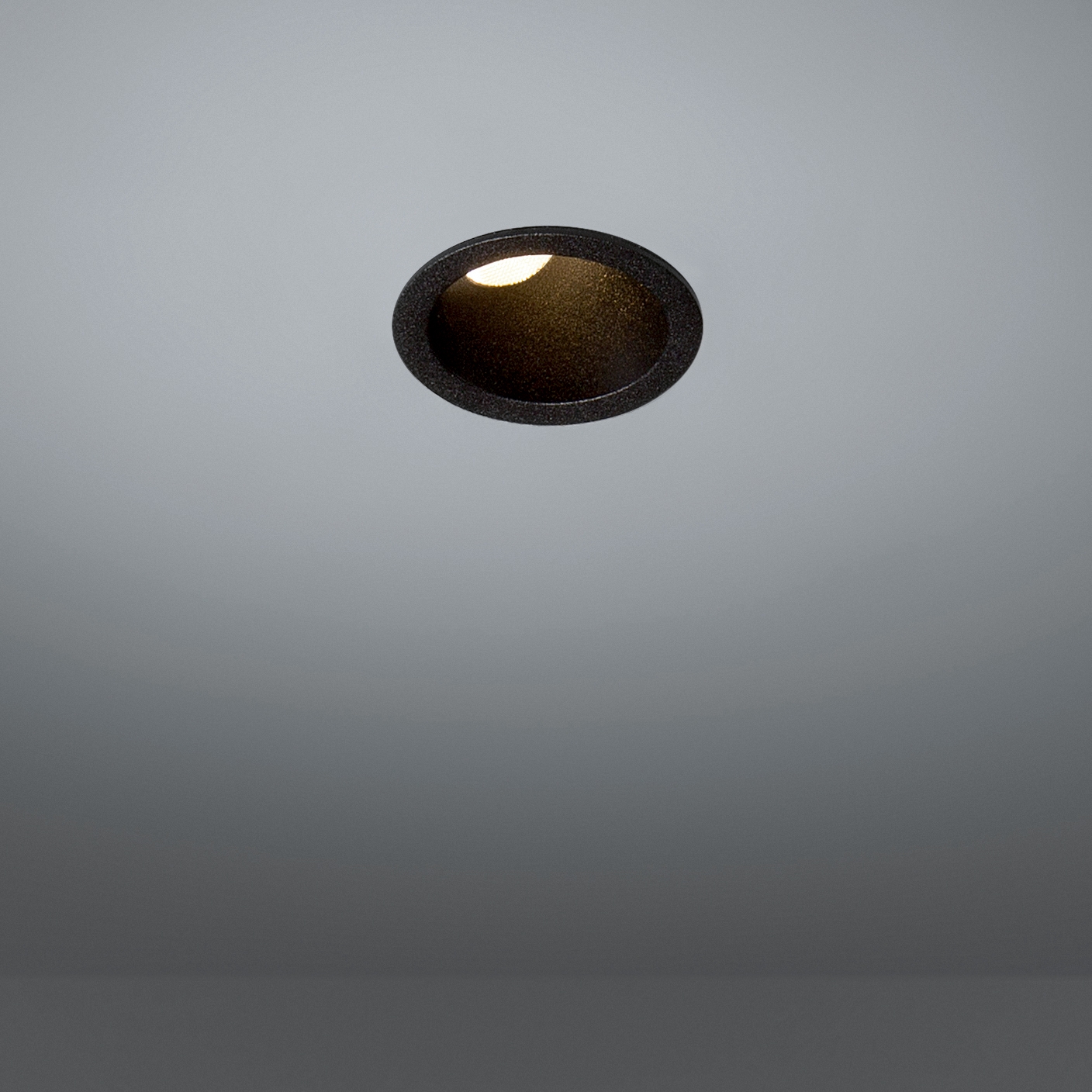Display product Smart asy lotis 48 LED GE from manufacturer Modular Lighting Instruments