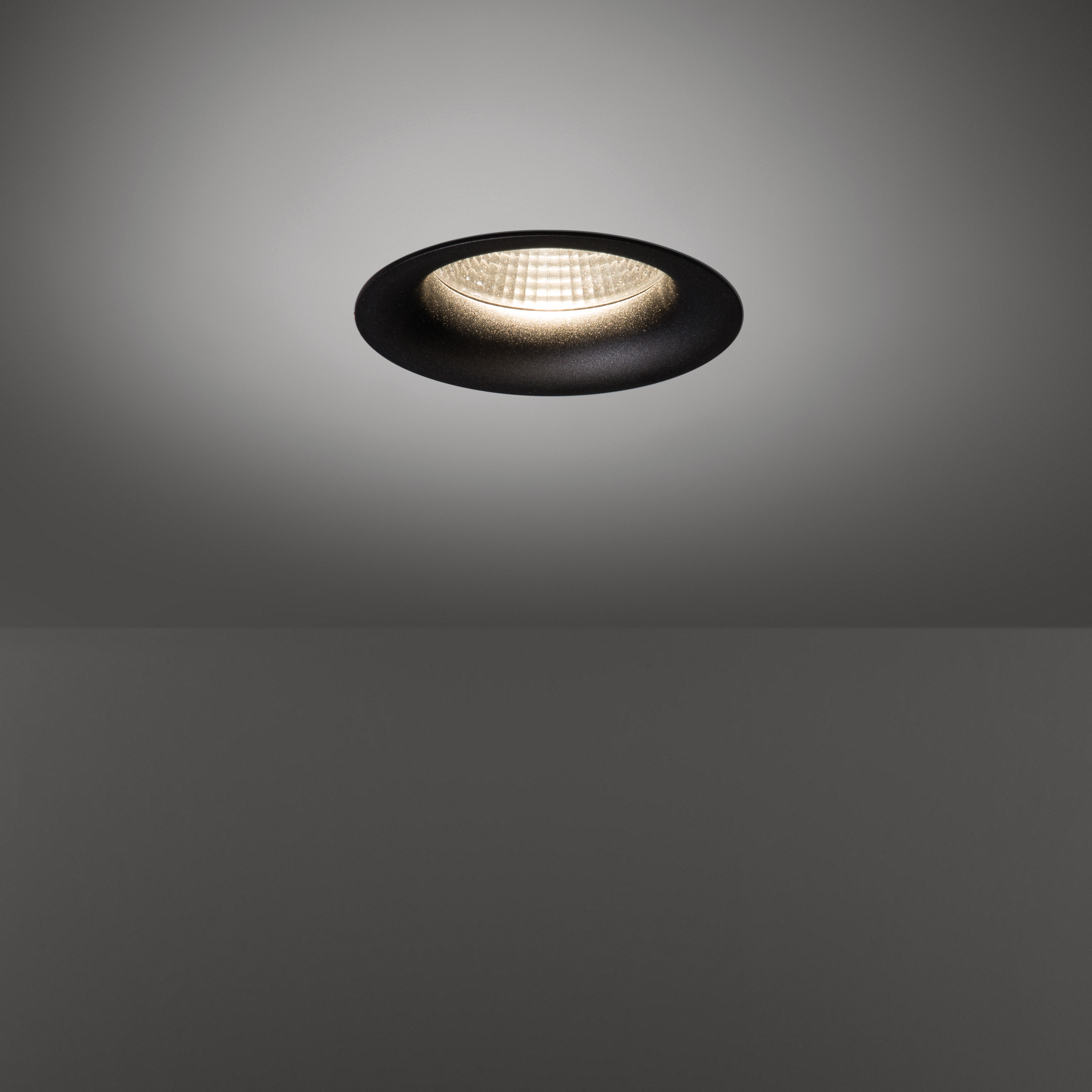 Display product Smart cake 160 IP54 LED GE from manufacturer Modular Lighting Instruments