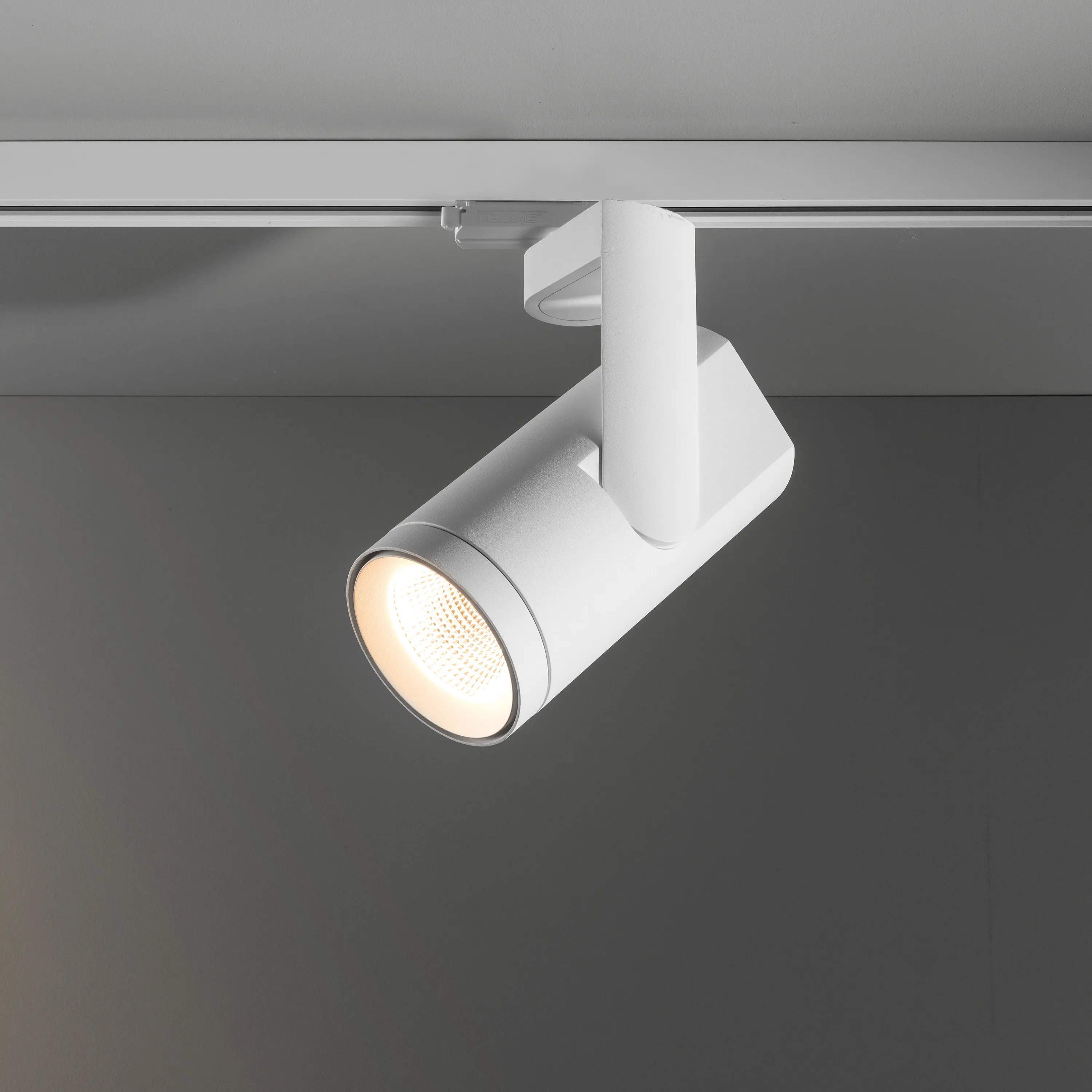 Modular Lighting Instruments - Kanon track 110 LED Tre dim GI